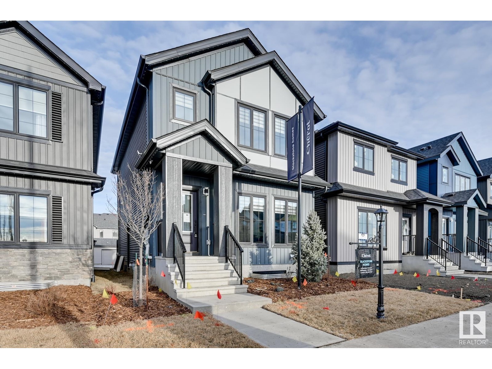Property at 4 CHAMBERY CR image 1