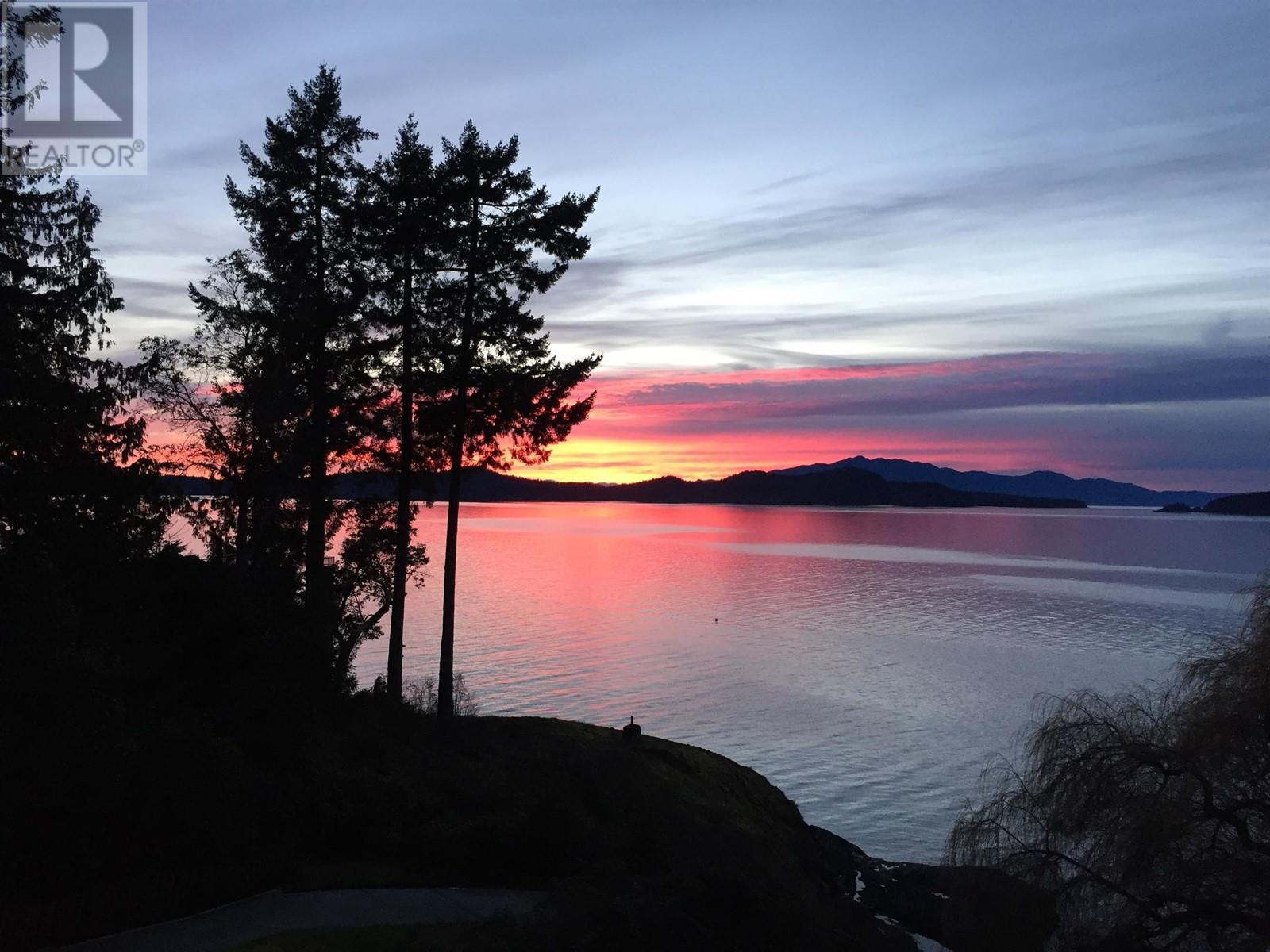 8429 Redrooffs Road, Halfmoon Bay, British Columbia  V7Z 1E6 - Photo 33 - R3000954