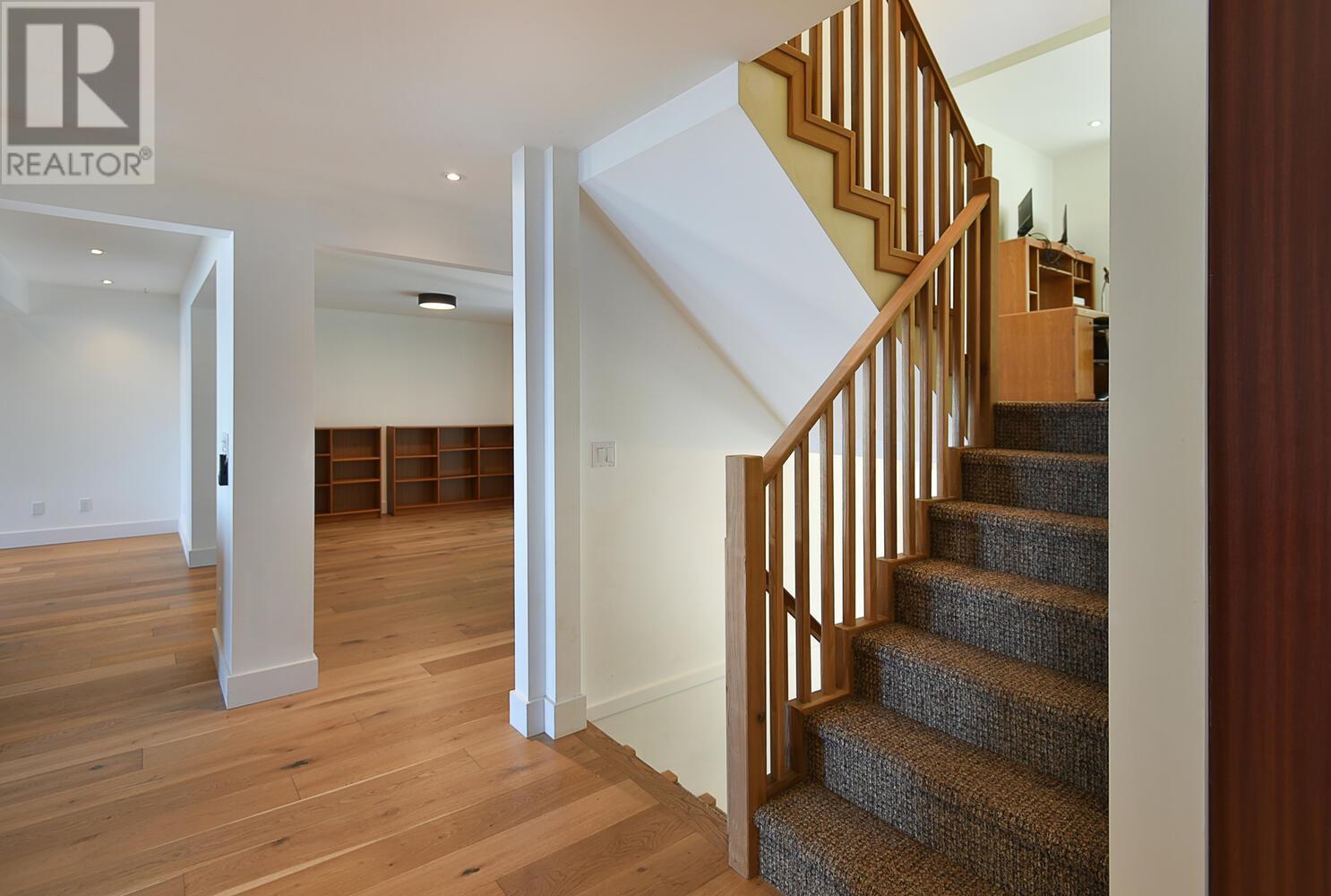 8429 Redrooffs Road, Halfmoon Bay, British Columbia  V7Z 1E6 - Photo 14 - R3000954