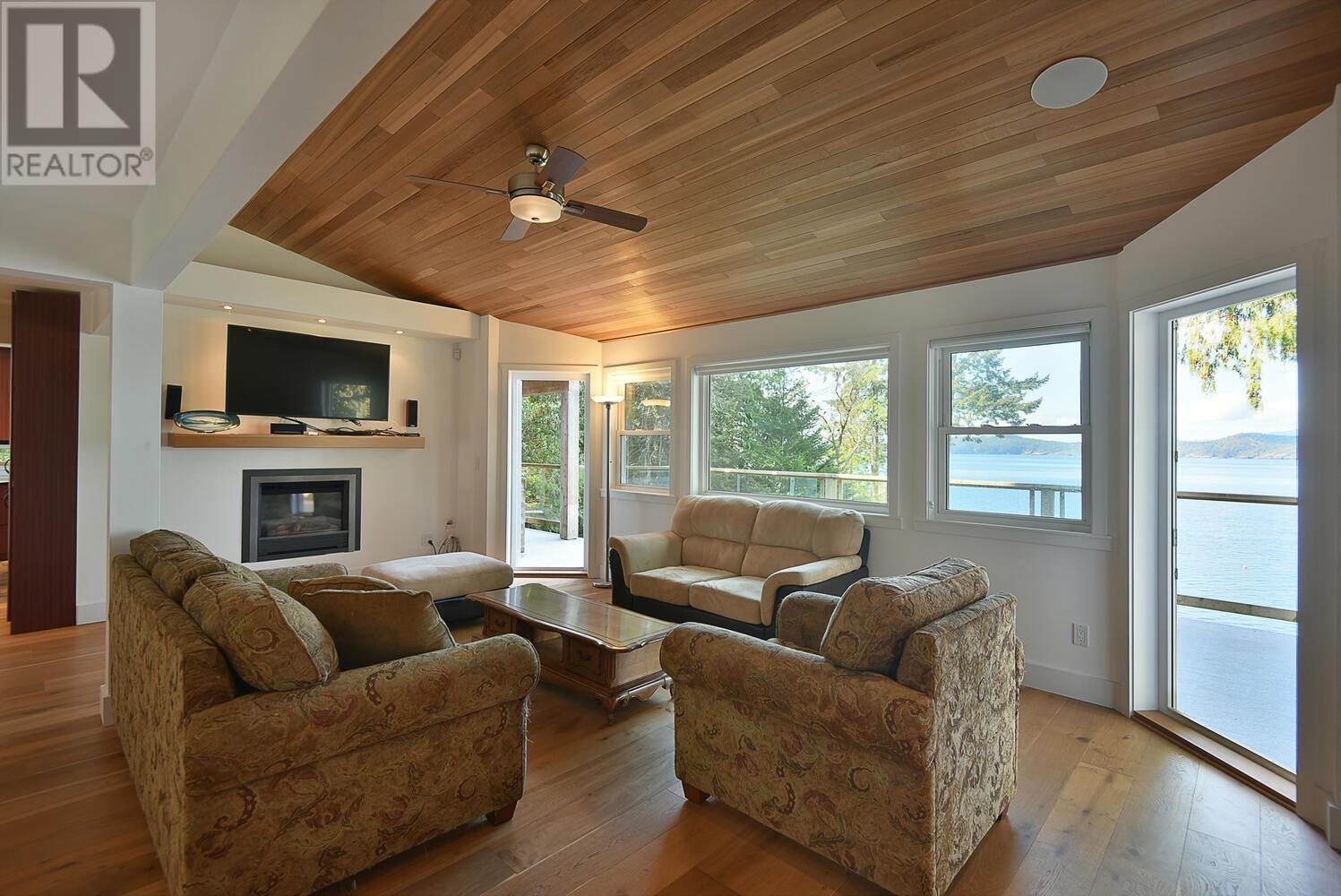 8429 Redrooffs Road, Halfmoon Bay, British Columbia  V7Z 1E6 - Photo 4 - R3000954