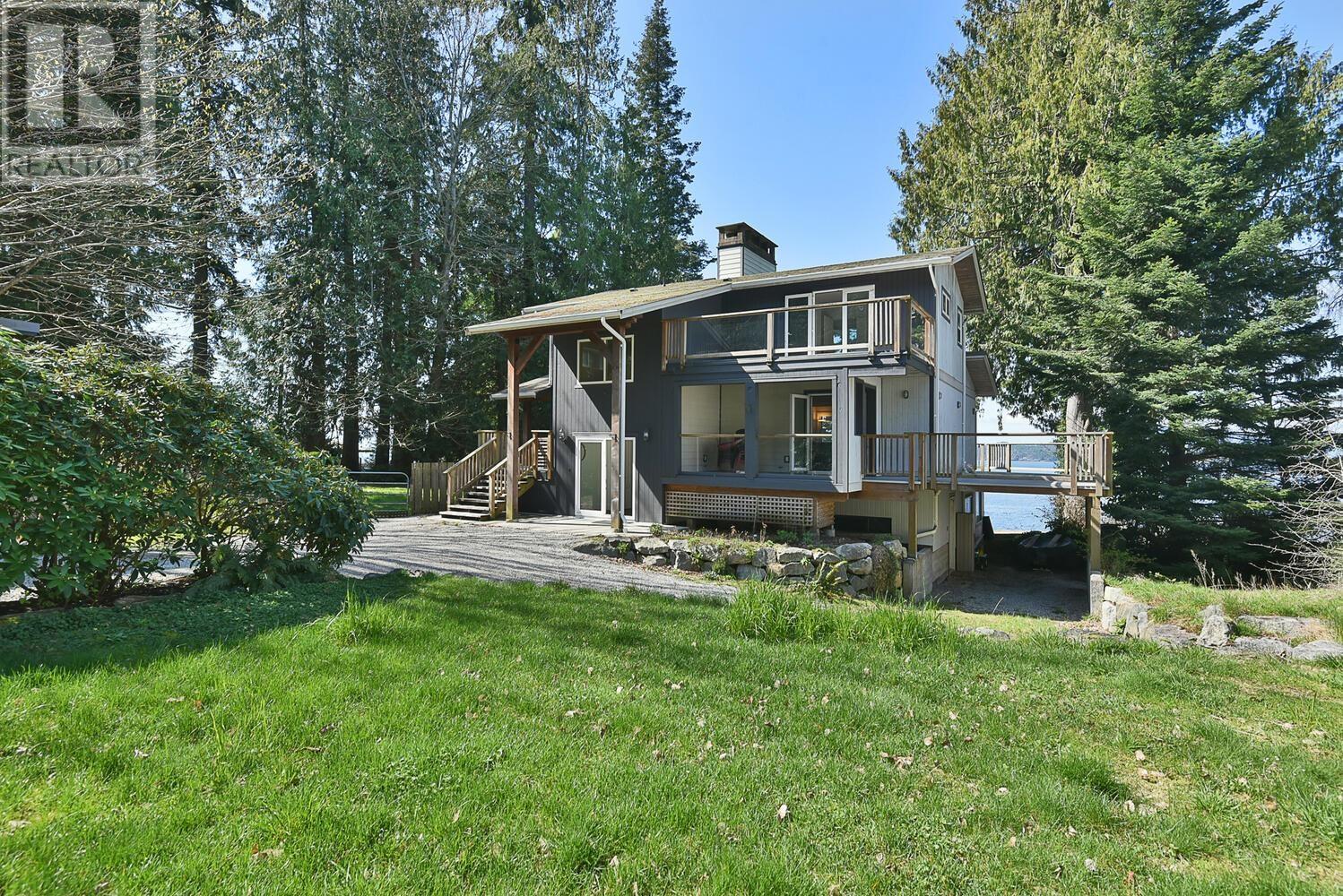 8429 Redrooffs Road, Halfmoon Bay, British Columbia  V7Z 1E6 - Photo 2 - R3000954