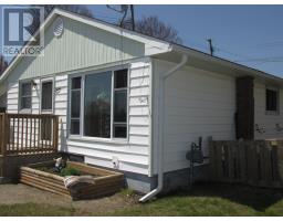 28 Denison RD, Elliot Lake, Ontario