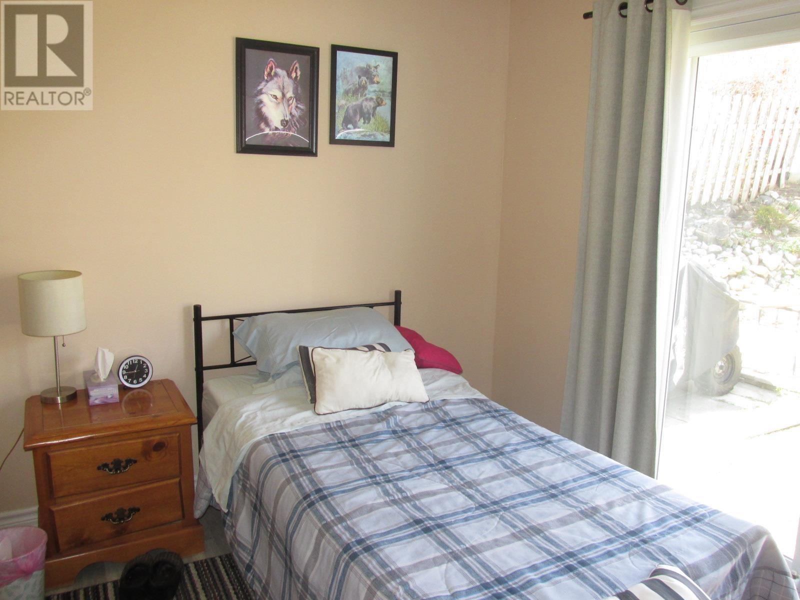 28 Denison Rd, Elliot Lake, Ontario  P5A 1L7 - Photo 16 - SM251103