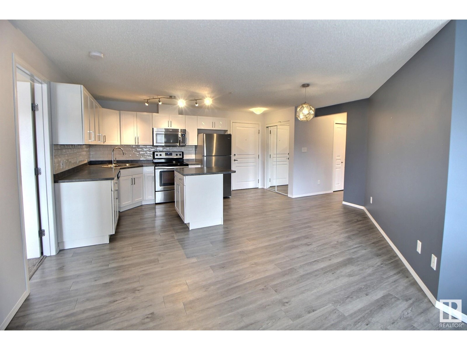 Property at #340 301 CLAREVIEW STATION DR NW image 5