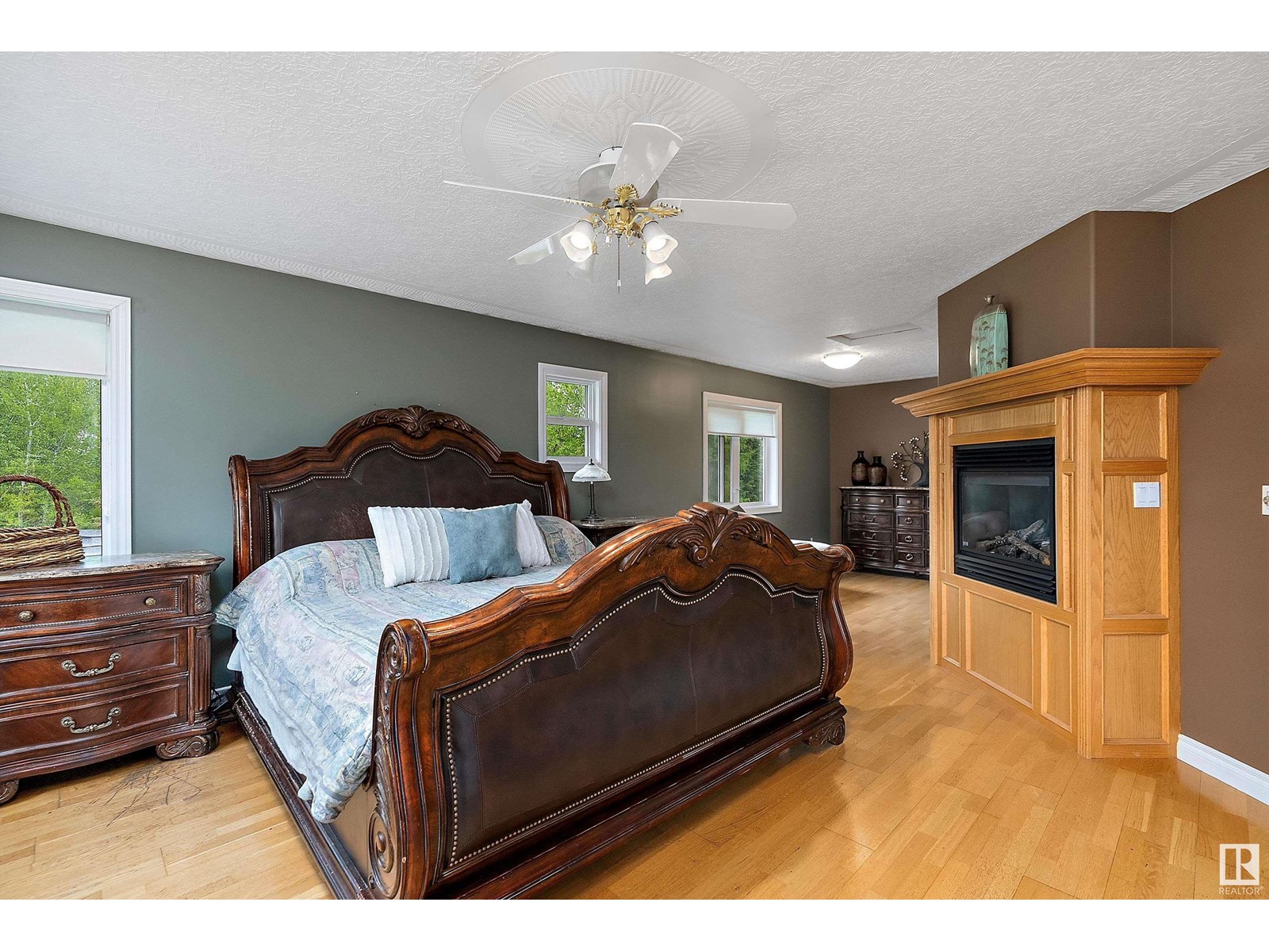 Property at 397 52458 Range Road 223 image 5