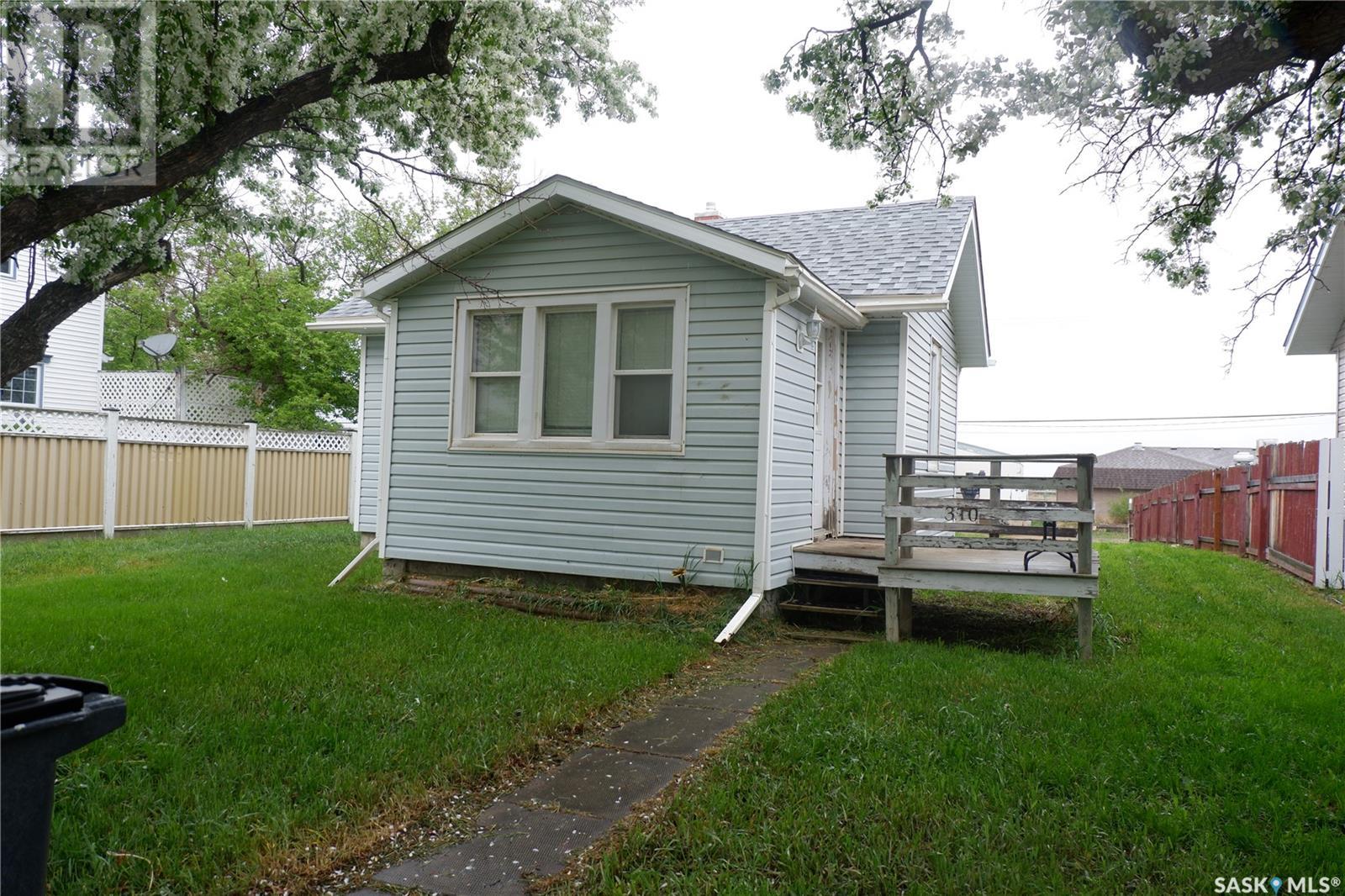 310 2nd AVENUE W, Assiniboia, Saskatchewan