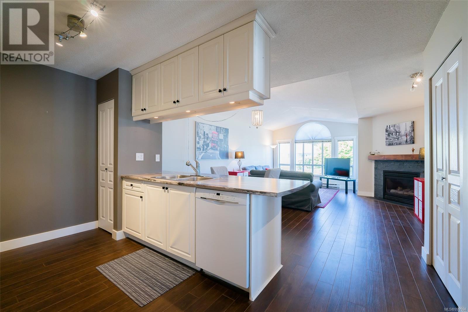 Property at 6036 Cedar Grove Dr image 2