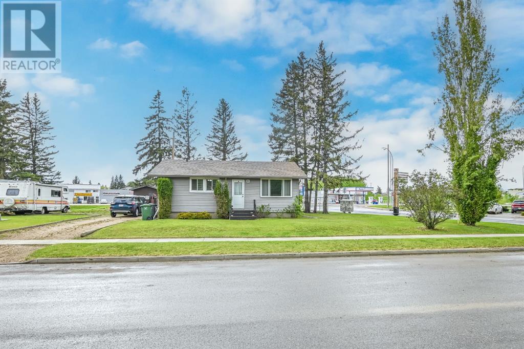 5602 53 Street, Ponoka, Alberta  T4J 1G6 - Photo 3 - A2220982