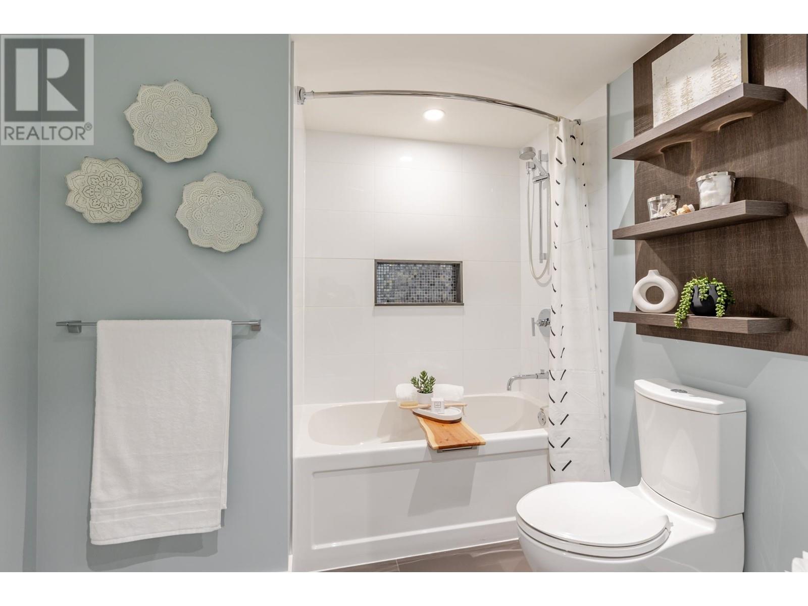 1008 3007 Glen Drive, Coquitlam, British Columbia  V3B 0L8 - Photo 21 - R2980327