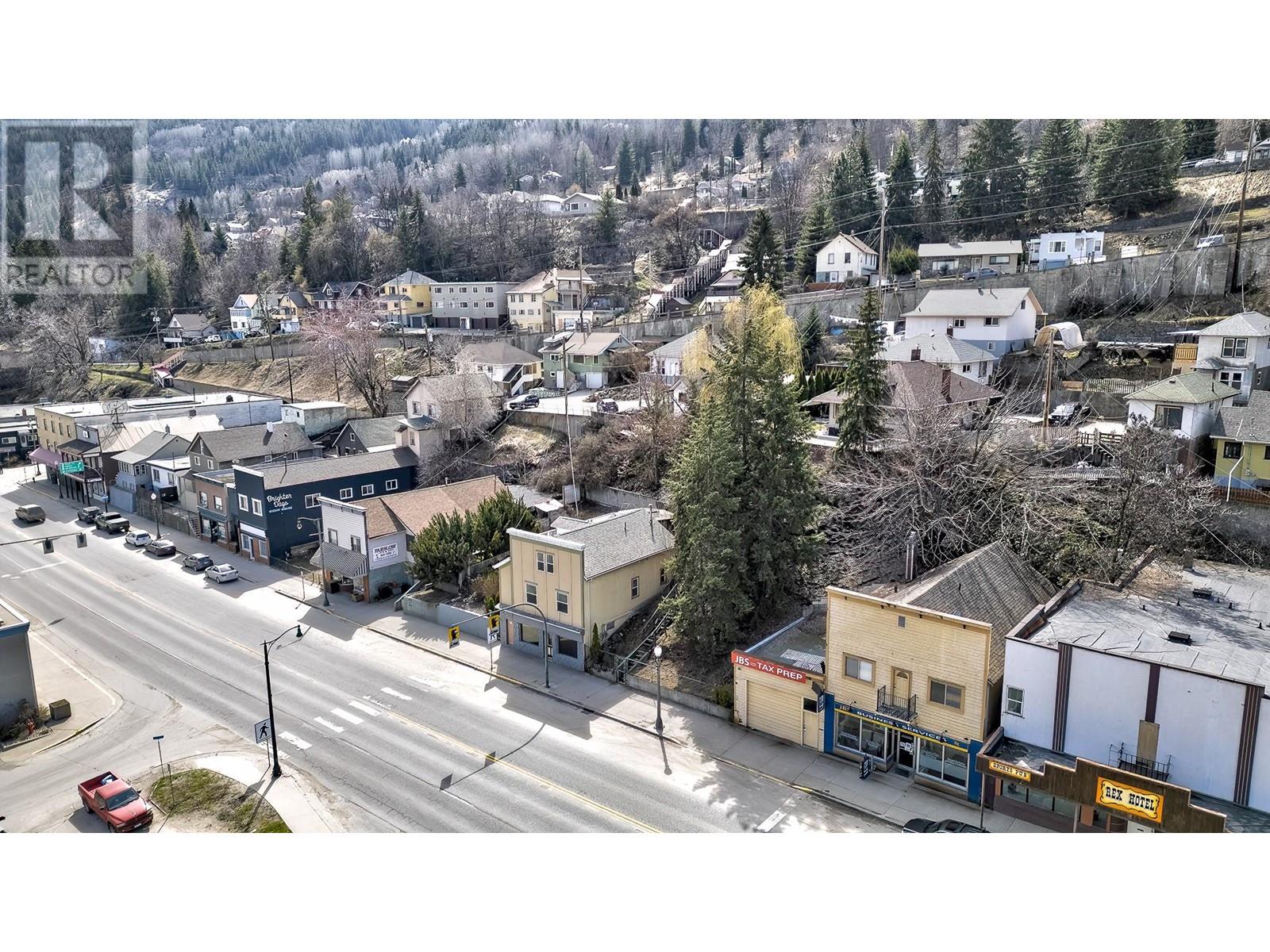 792 Rossland Avenue, Trail, British Columbia  V1R 3N3 - Photo 4 - 10348116