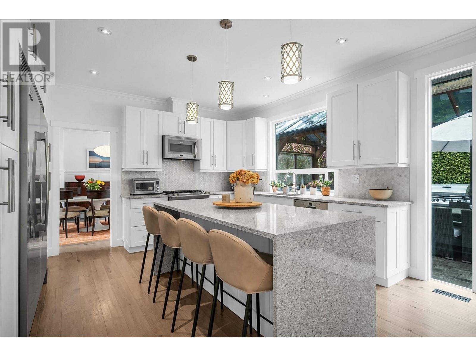 1742 Sugarpine Court, Coquitlam, British Columbia  V3E 3E4 - Photo 9 - R3004495