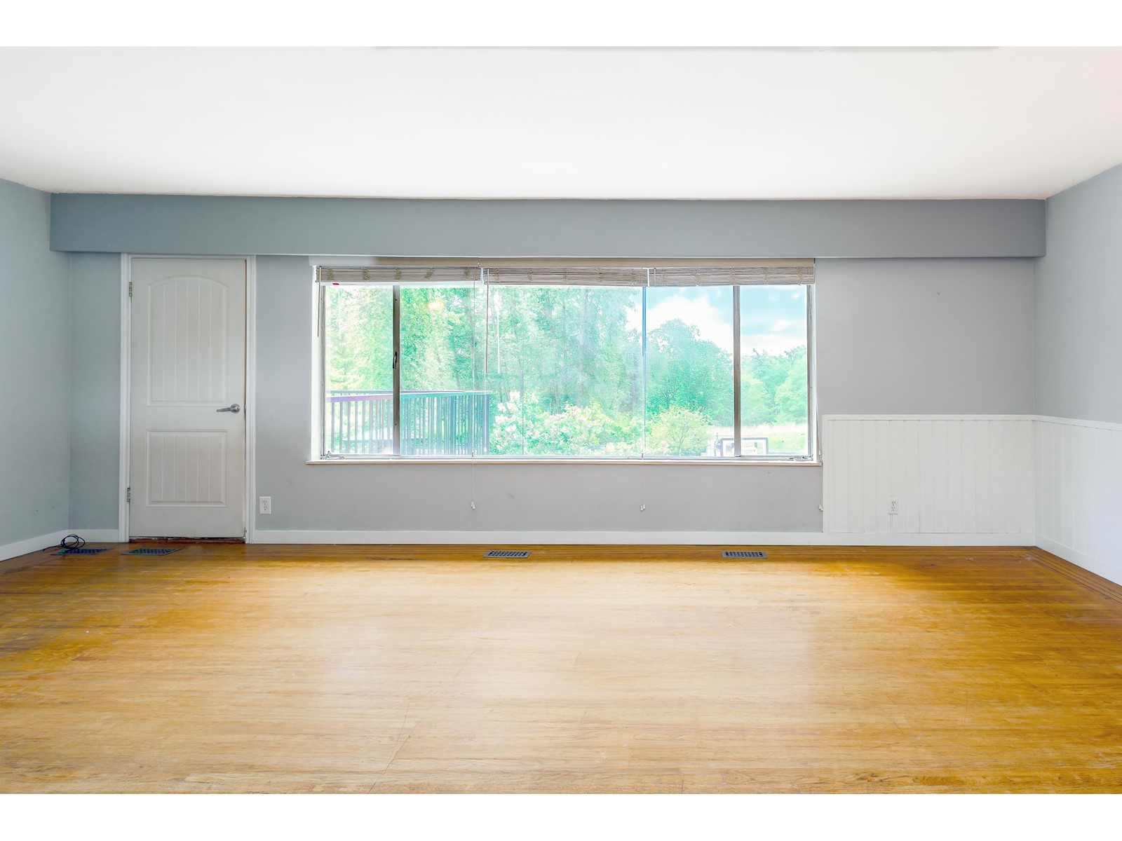 Property at 6211 180 STREET image 3