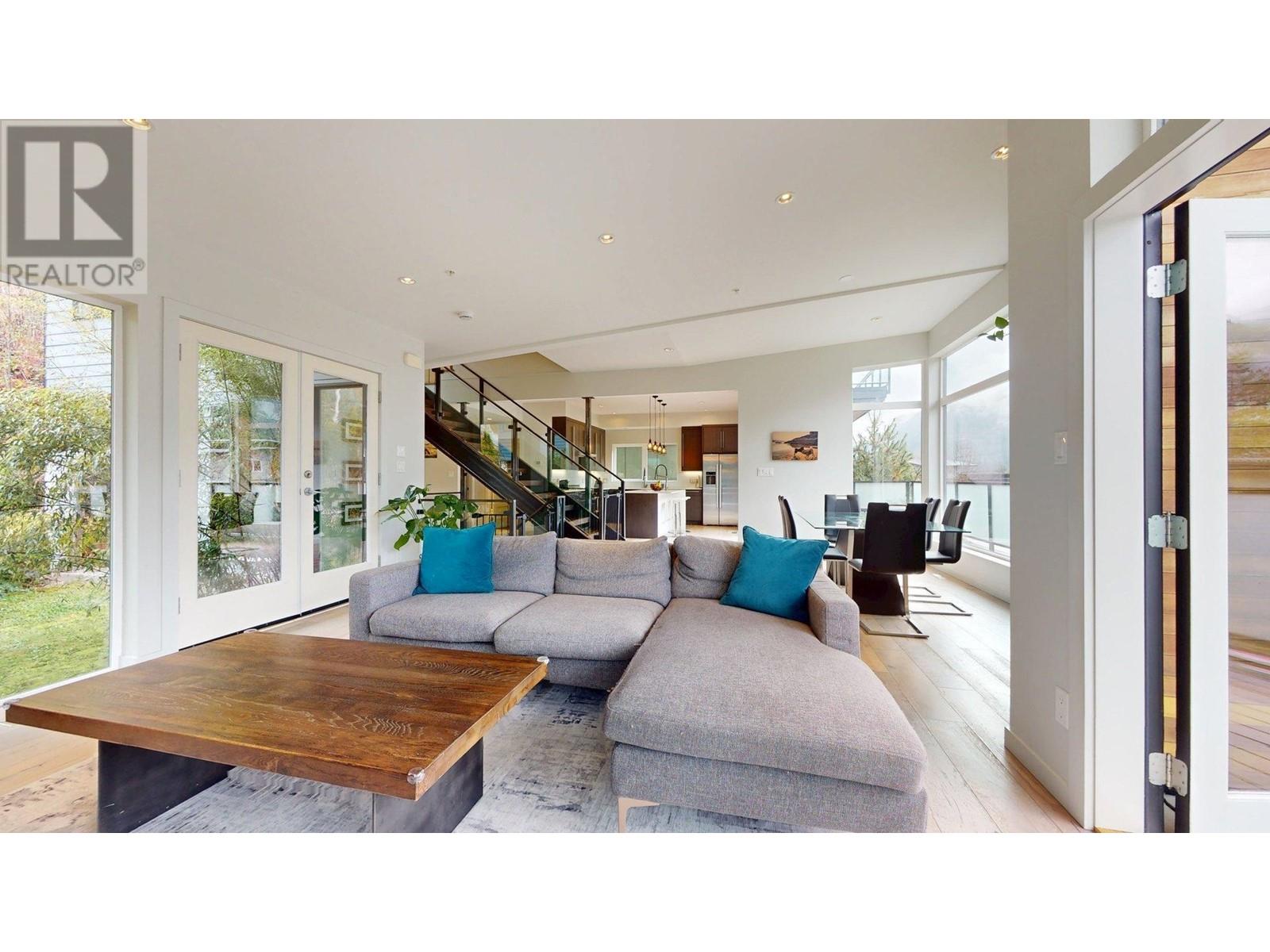 2075 Crumpit Woods Drive, Squamish, British Columbia  V8B 0T6 - Photo 10 - R3004709