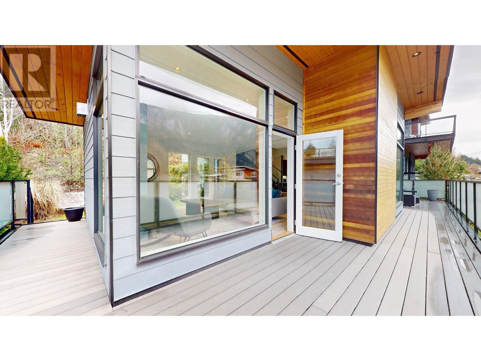 2075 Crumpit Woods Drive, Squamish, British Columbia  V8B 0T6 - Photo 19 - R3004709