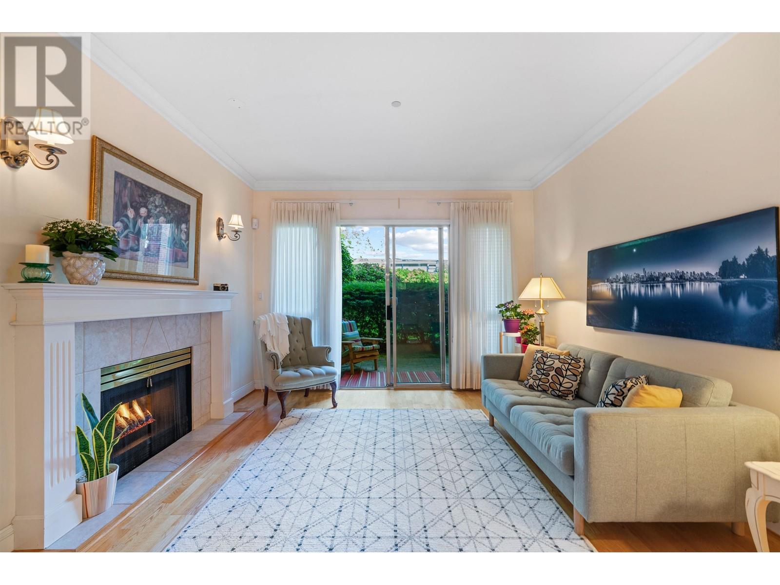 111 843 22nd Street, West Vancouver, British Columbia  V7V 4C1 - Photo 4 - R3004872
