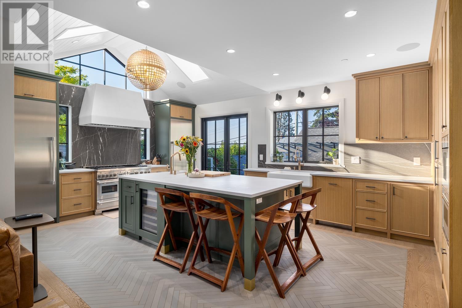 2023 W 36TH AVENUE, vancouver, British Columbia