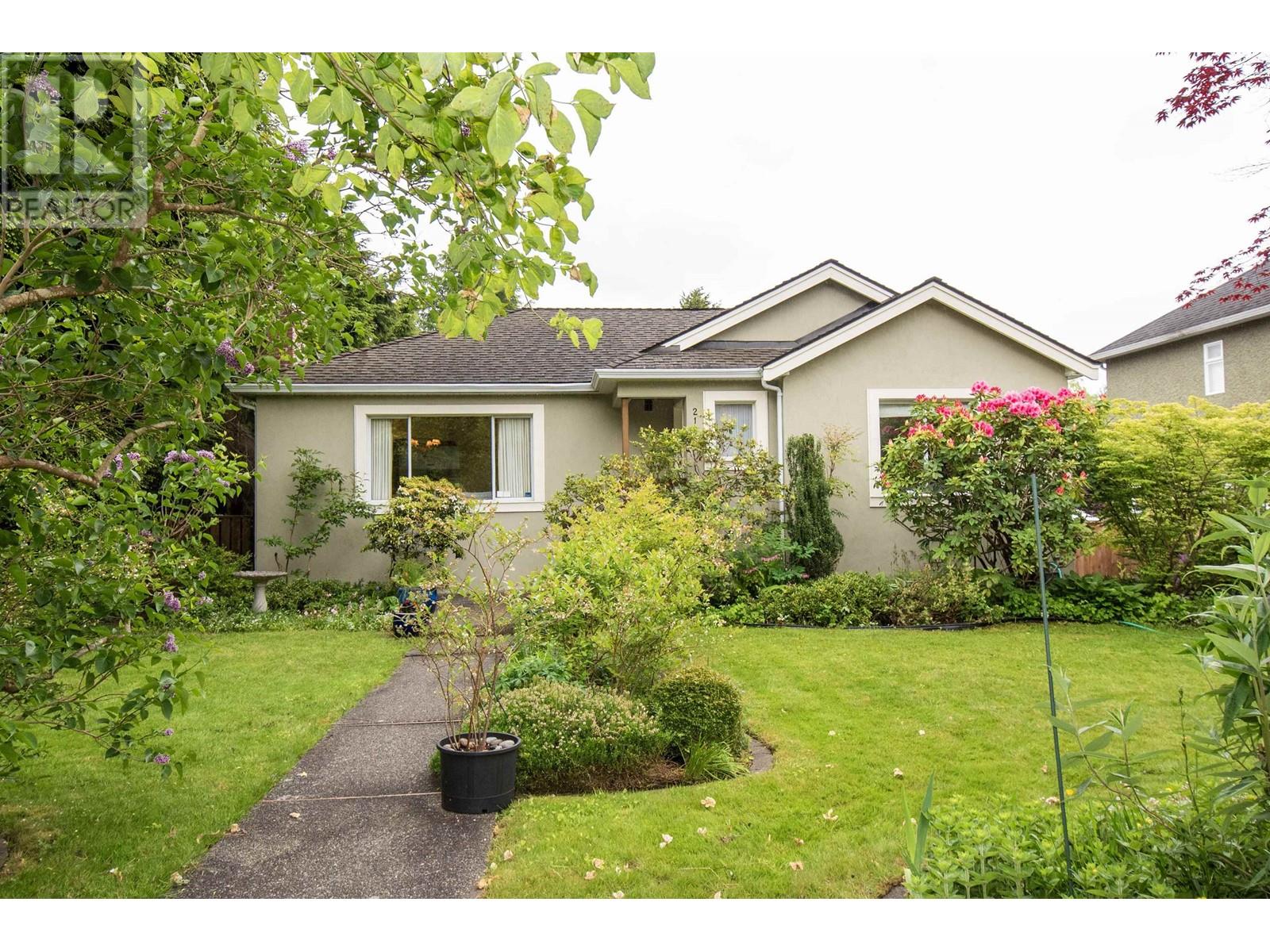 2104 W 57TH AVENUE, Vancouver, British Columbia