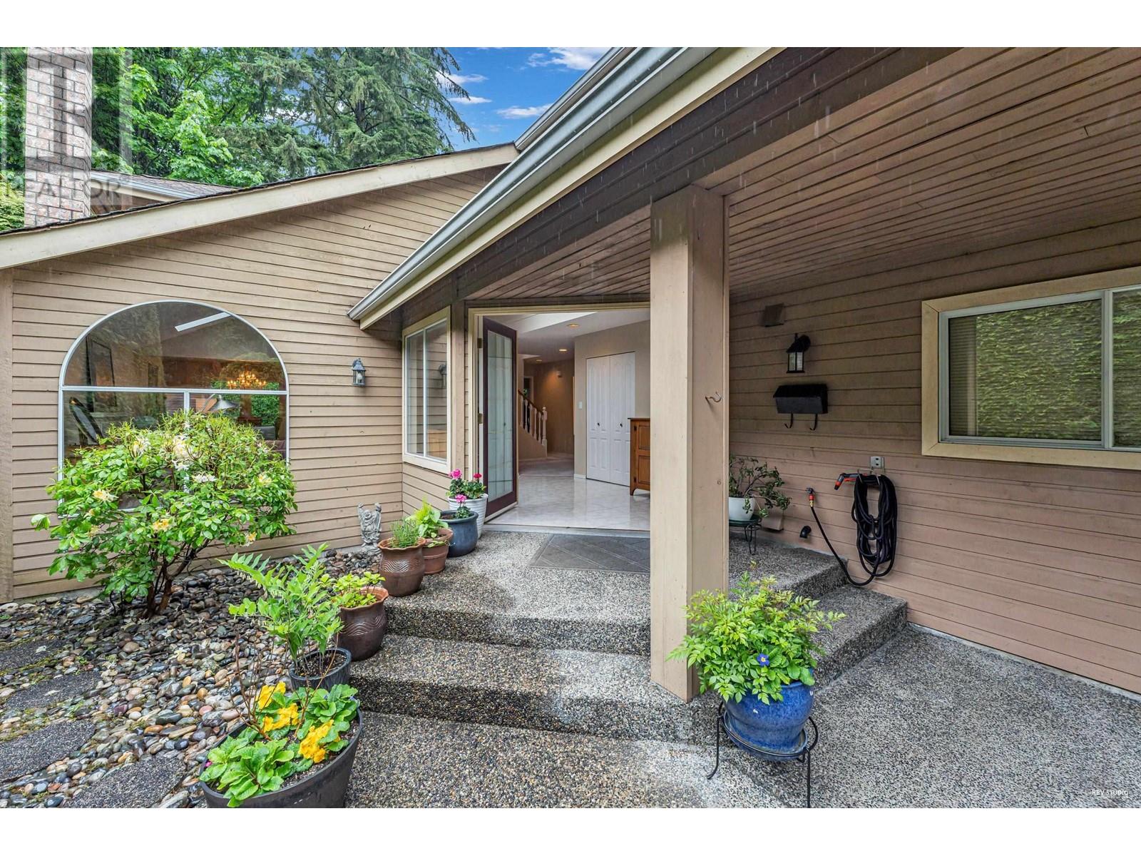 1675 Lawson Avenue, West Vancouver, British Columbia  V7V 2C8 - Photo 1 - R3004846