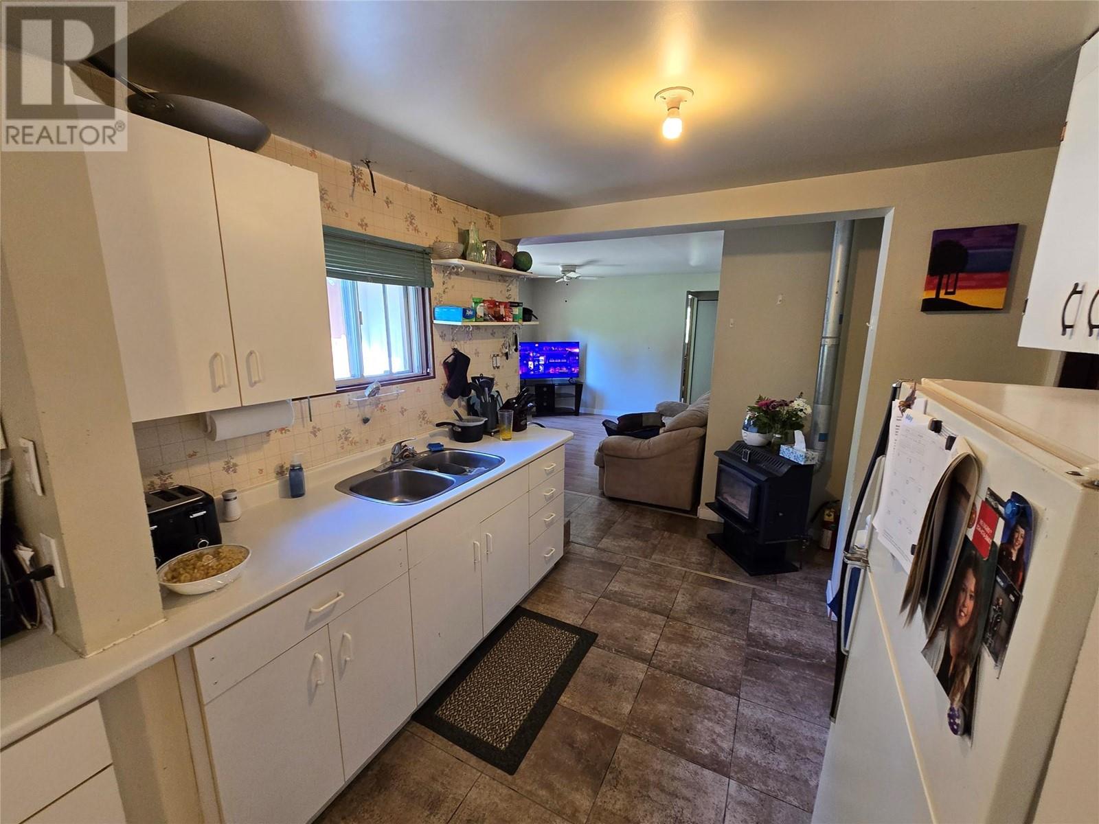 404 Haywood Road, Clearwater, British Columbia  V0E 1N1 - Photo 2 - 10348593