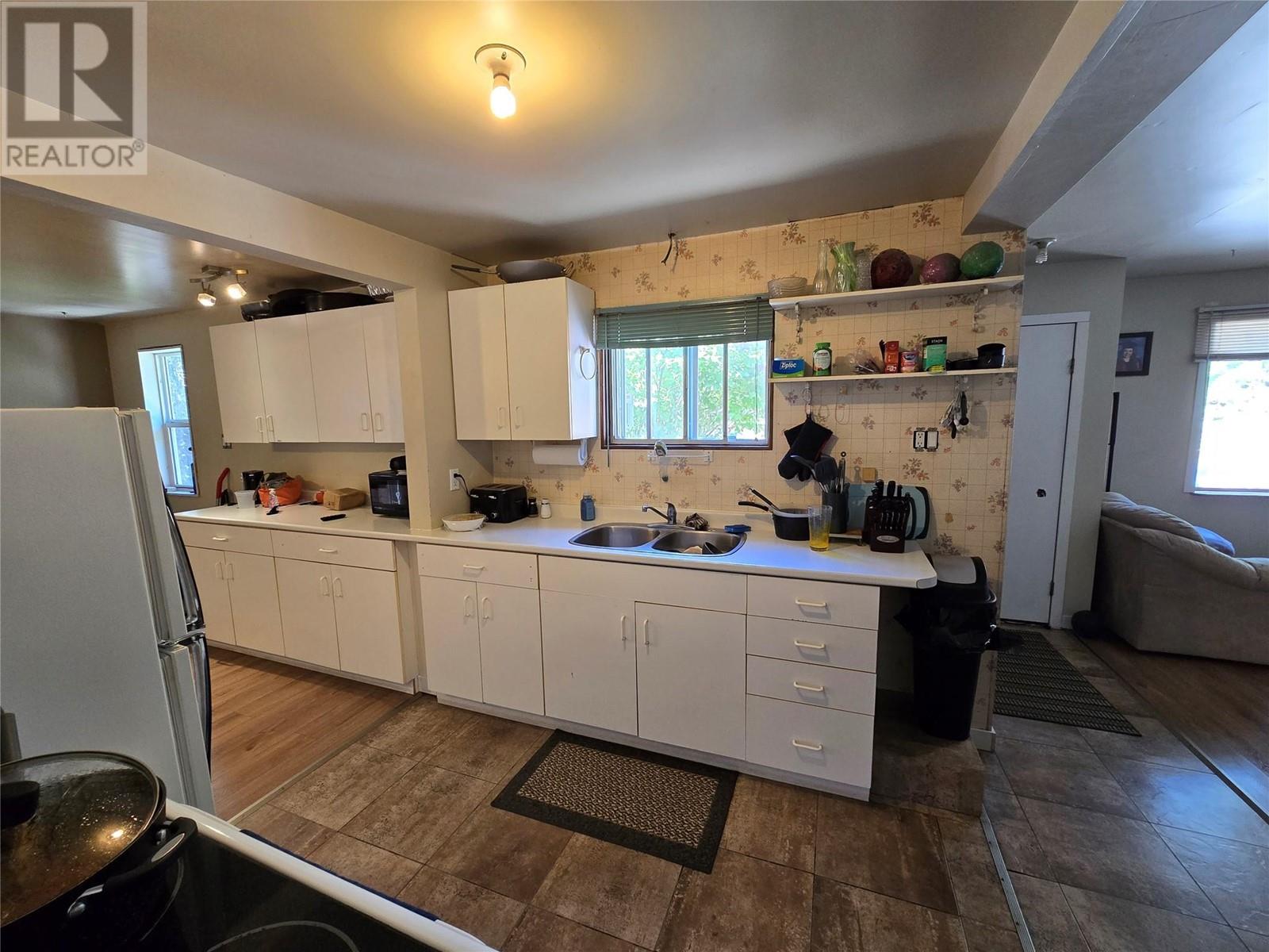 404 Haywood Road, Clearwater, British Columbia  V0E 1N1 - Photo 3 - 10348593