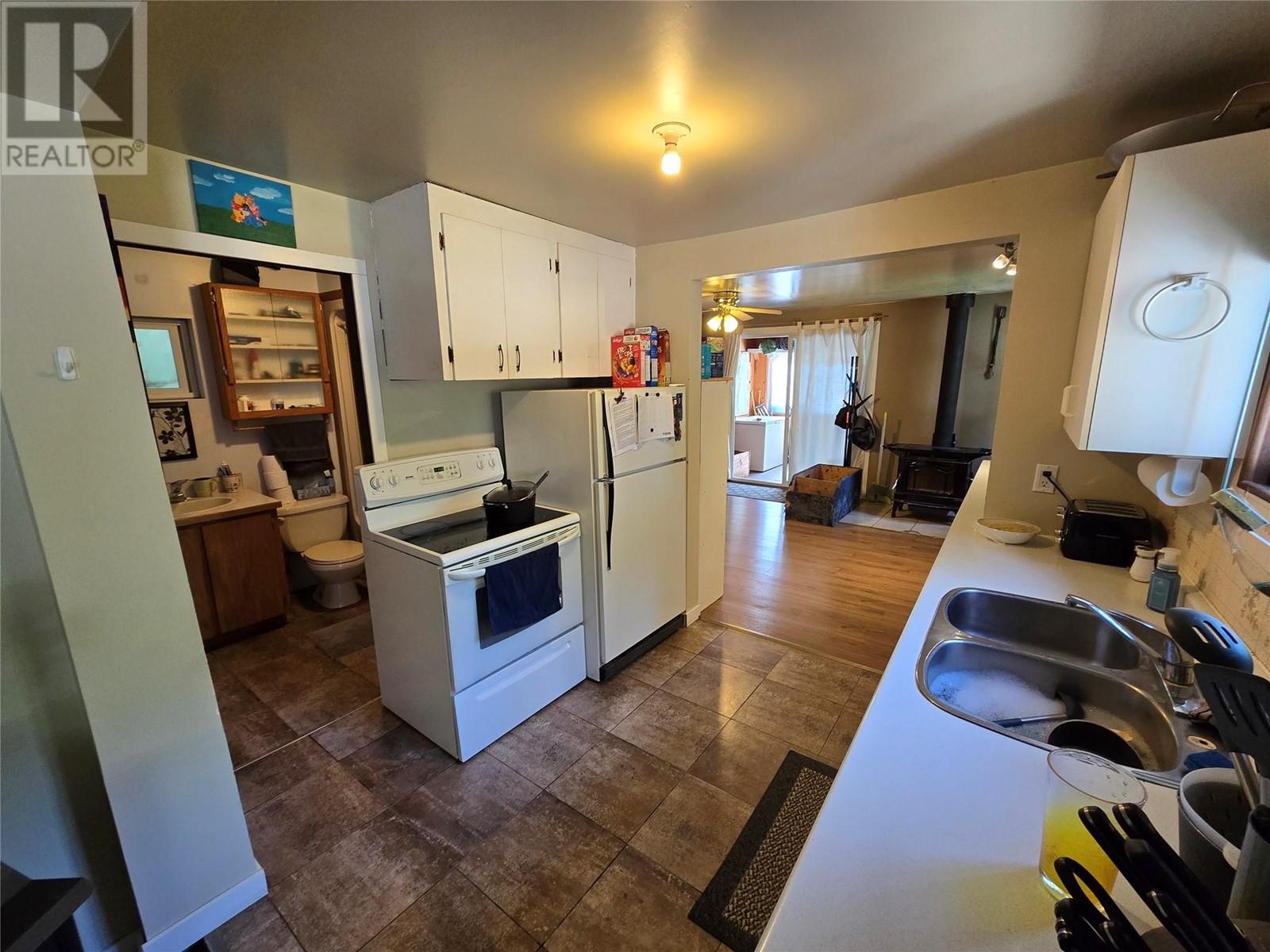 404 Haywood Road, Clearwater, British Columbia  V0E 1N1 - Photo 5 - 10348593