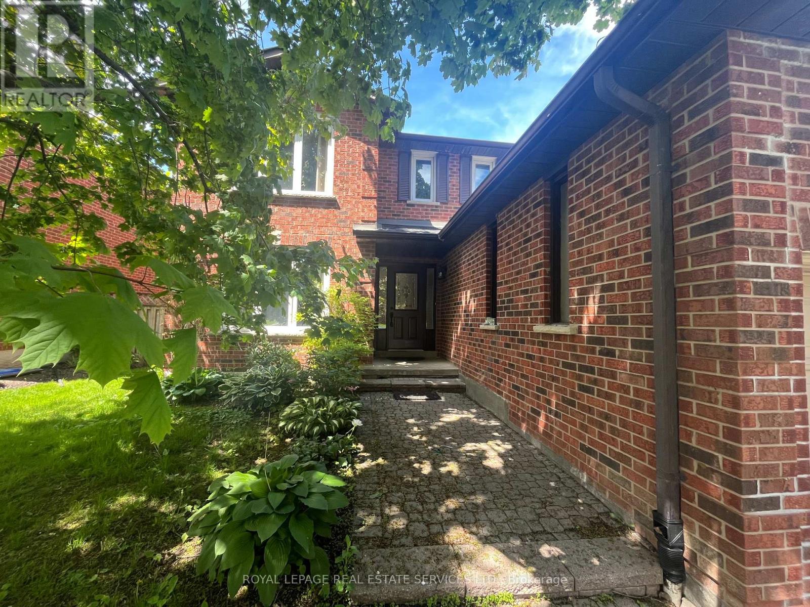 79 Doris Crescent, Newmarket, Ontario  L3Y 7V5 - Photo 2 - N12097474