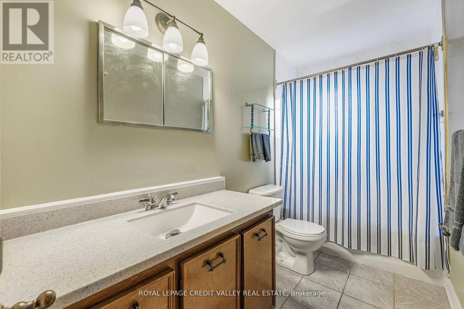 82 Terra Cotta Crescent, Brampton, Ontario  L6W 1C1 - Photo 23 - W12043085