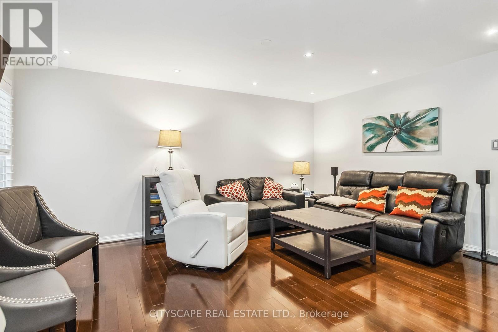 Property at 256 WHETHAM HEIGHTS image 4