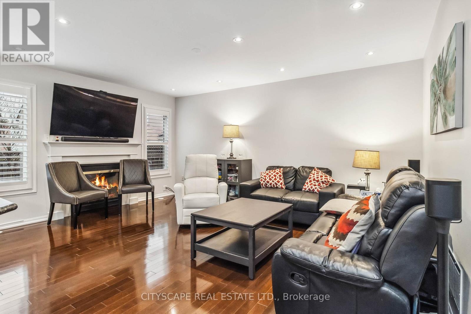 Property at 256 WHETHAM HEIGHTS image 3