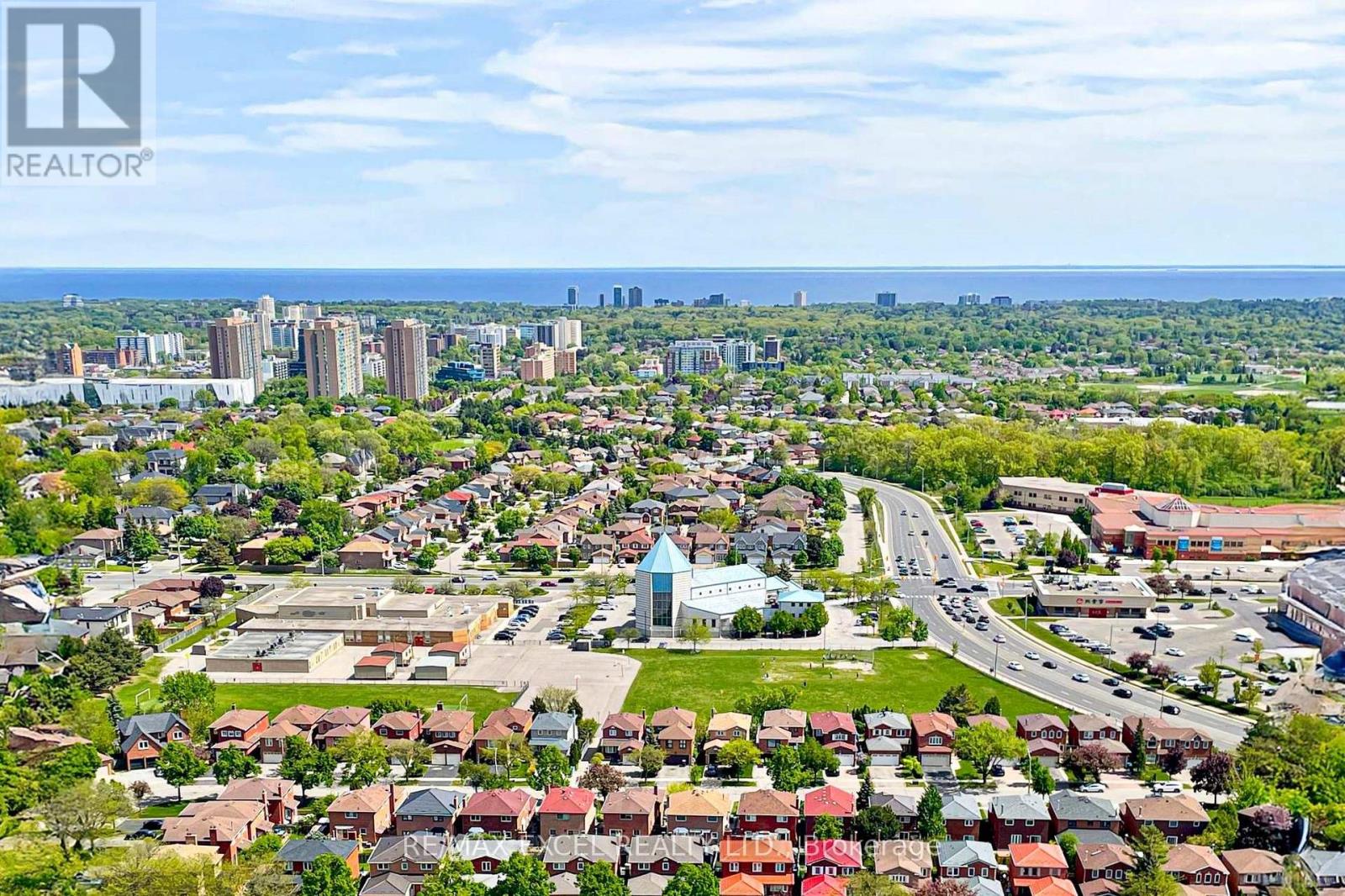 Property at GPH9 - 3880 DUKE OF YORK BOULEVARD image 3
