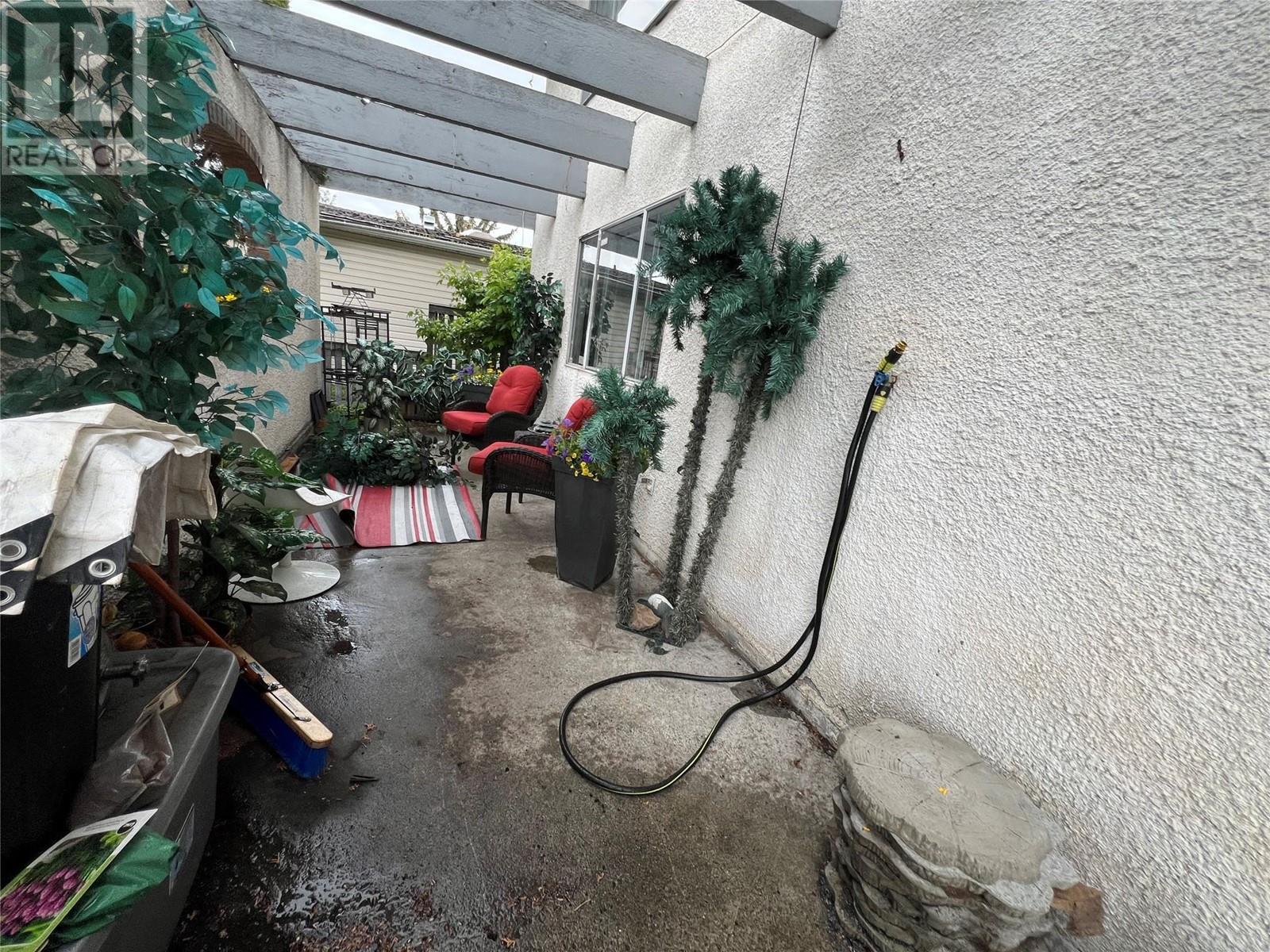 2376 Quilchena Avenue, Merritt, British Columbia  V1K 1B8 - Photo 3 - 10348672