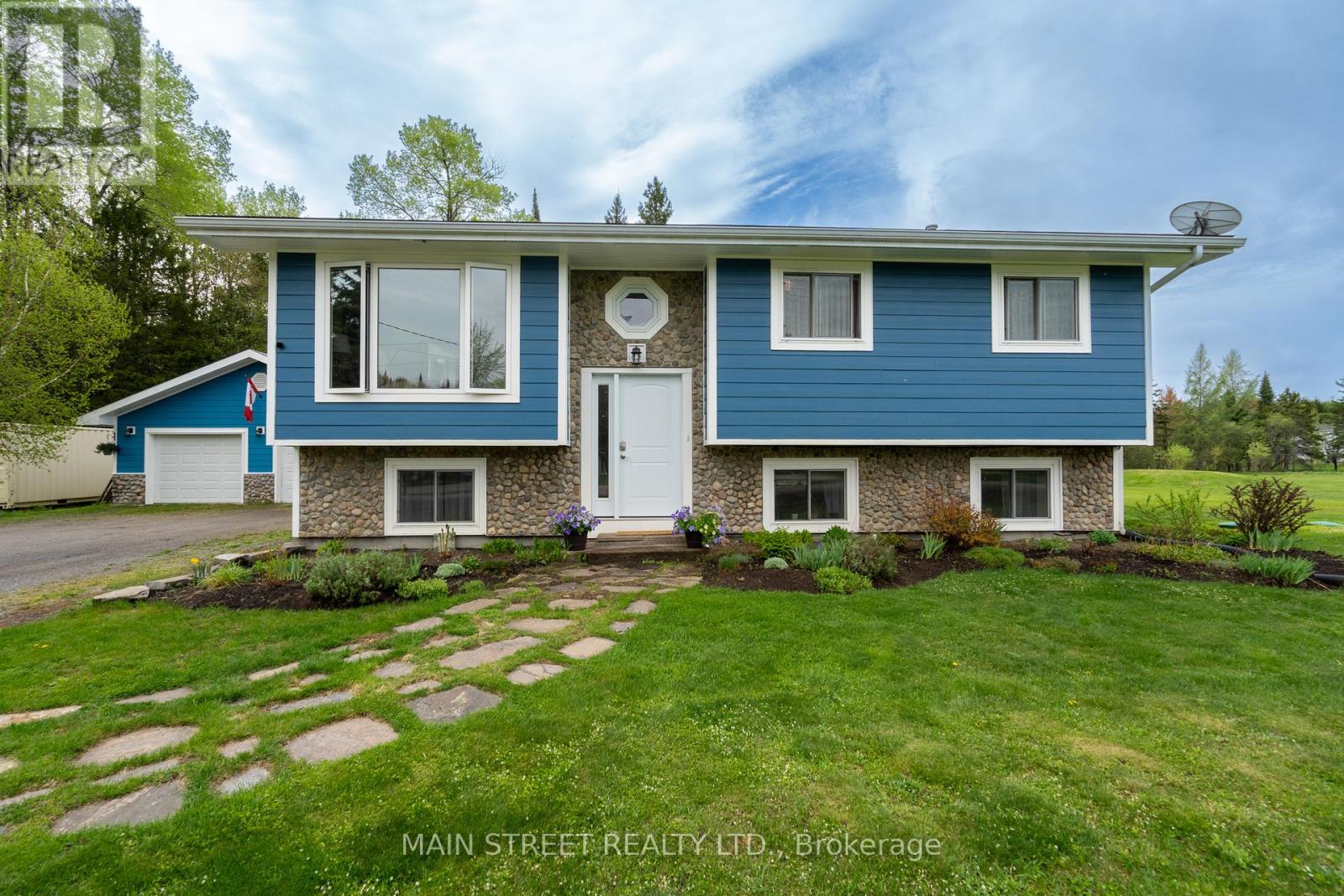 Property at 155 SILVERDALE DRIVE image 2