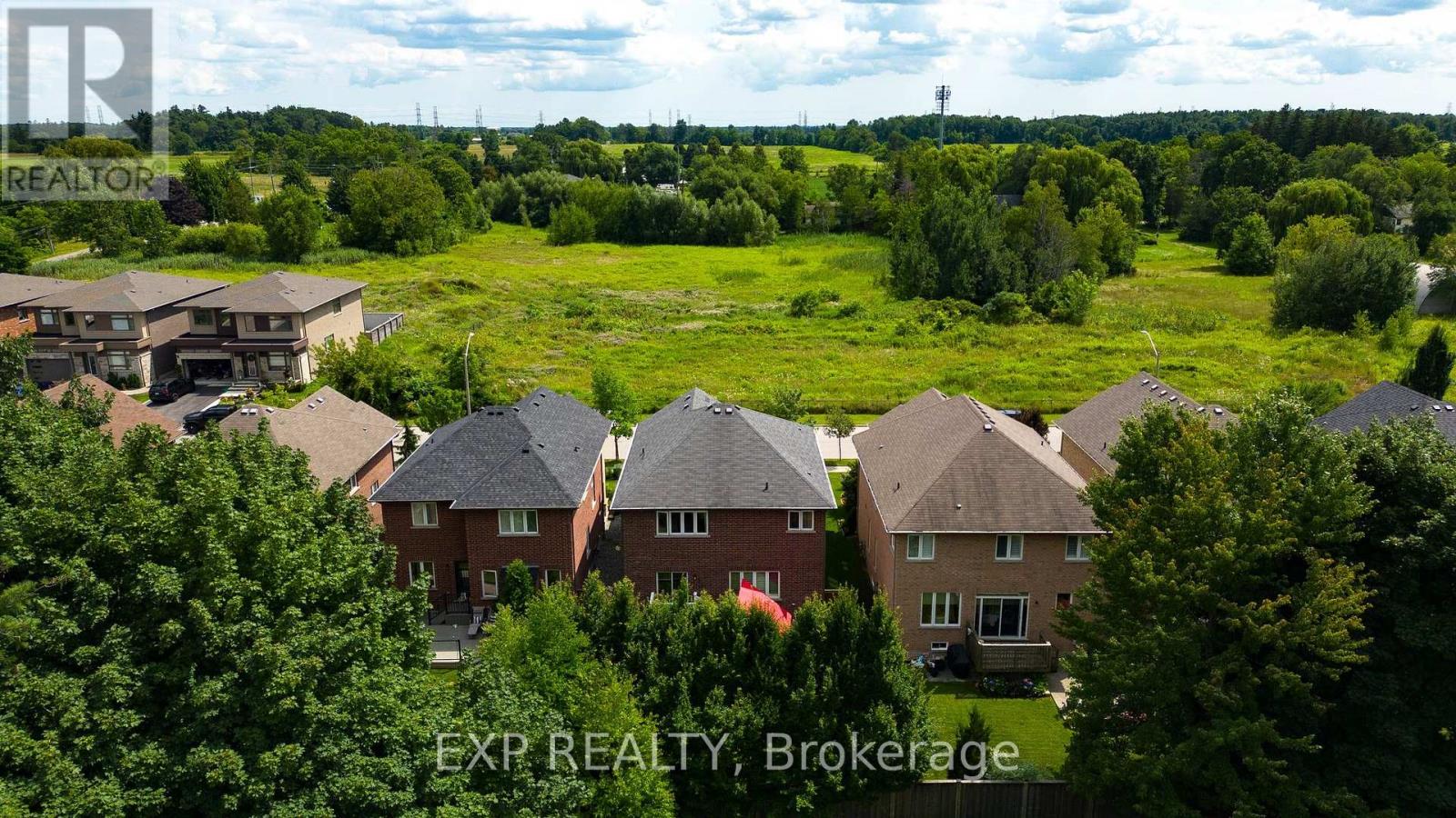 Property at 36 SECINARO AVENUE image 4