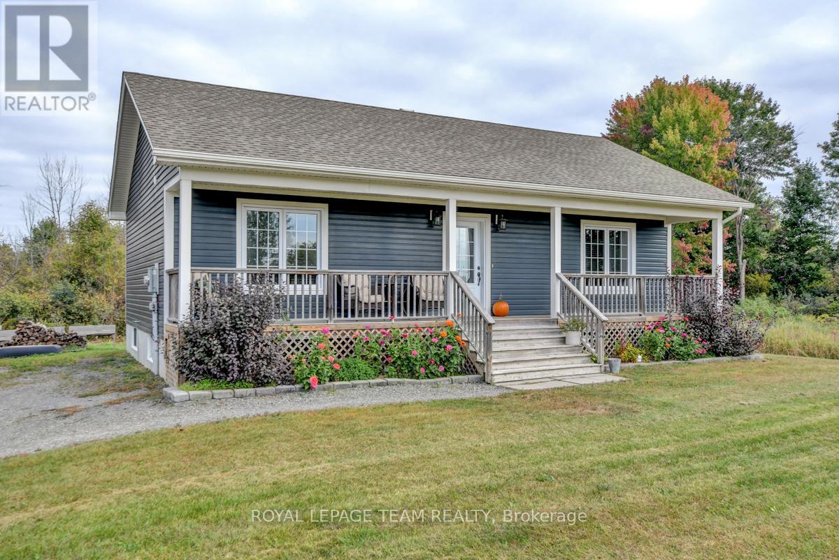 831 Bolton Road, North Grenville, Ontario  K0G 1N0 - Photo 2 - X12090638