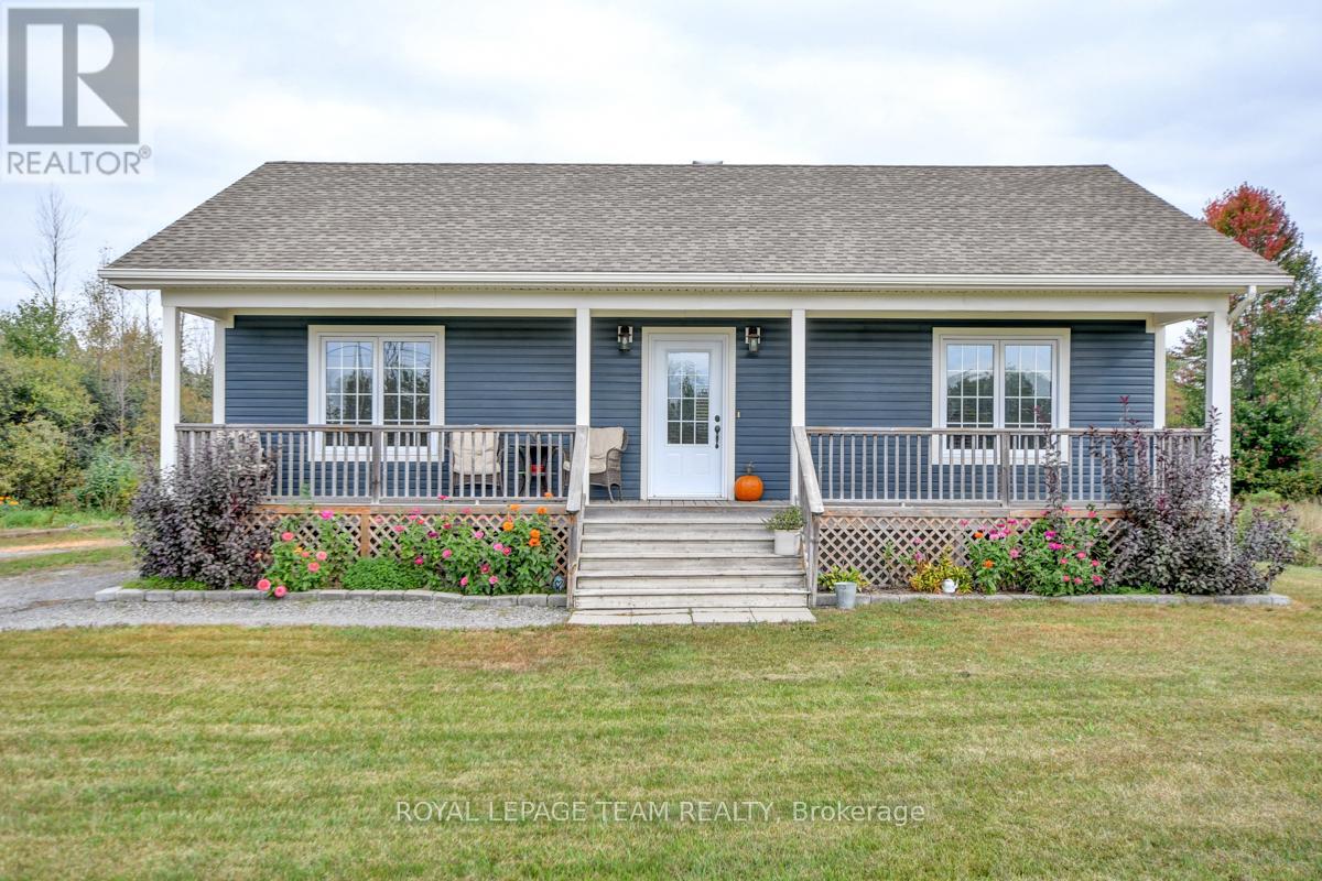 831 Bolton Road, North Grenville, Ontario  K0G 1N0 - Photo 3 - X12090638