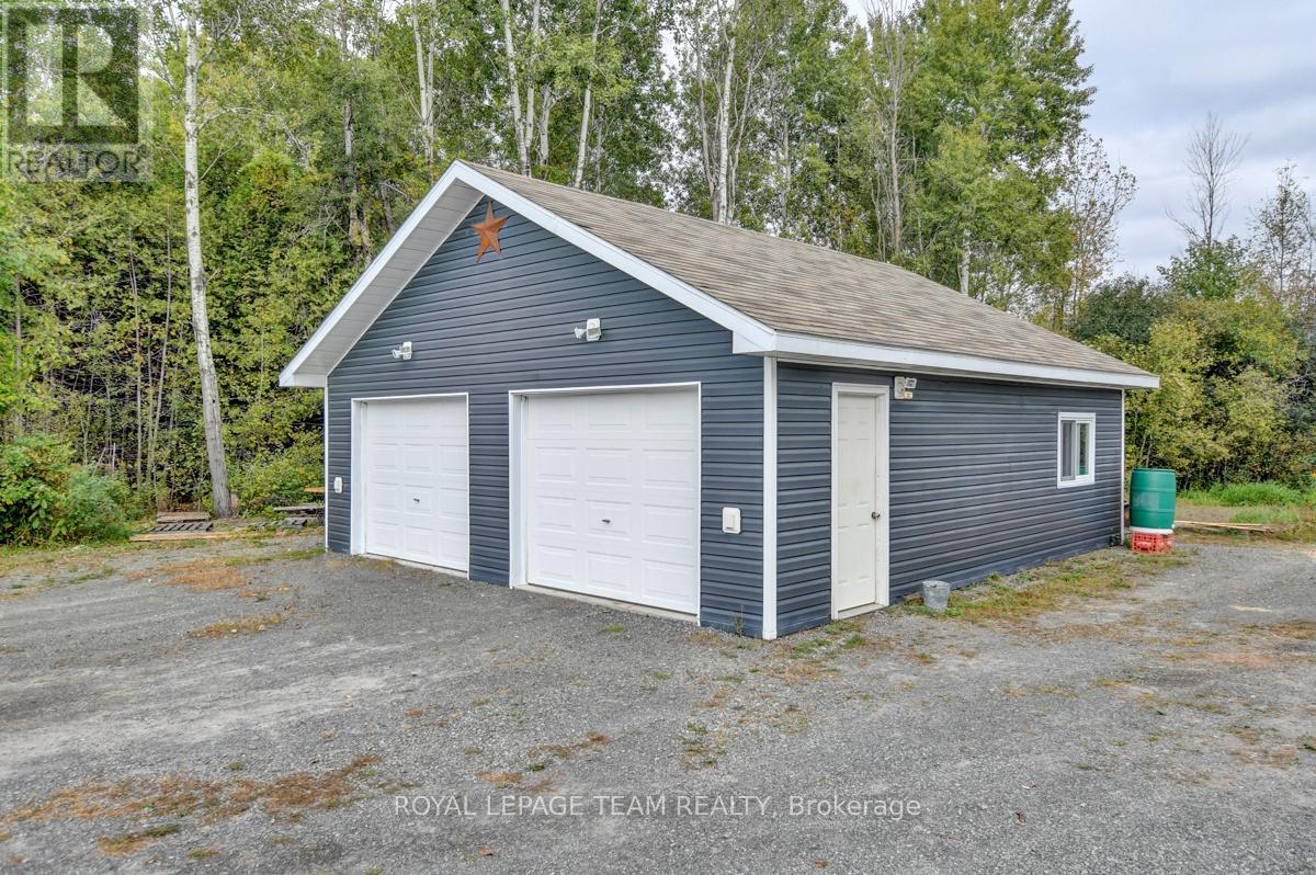 831 Bolton Road, North Grenville, Ontario  K0G 1N0 - Photo 35 - X12090638