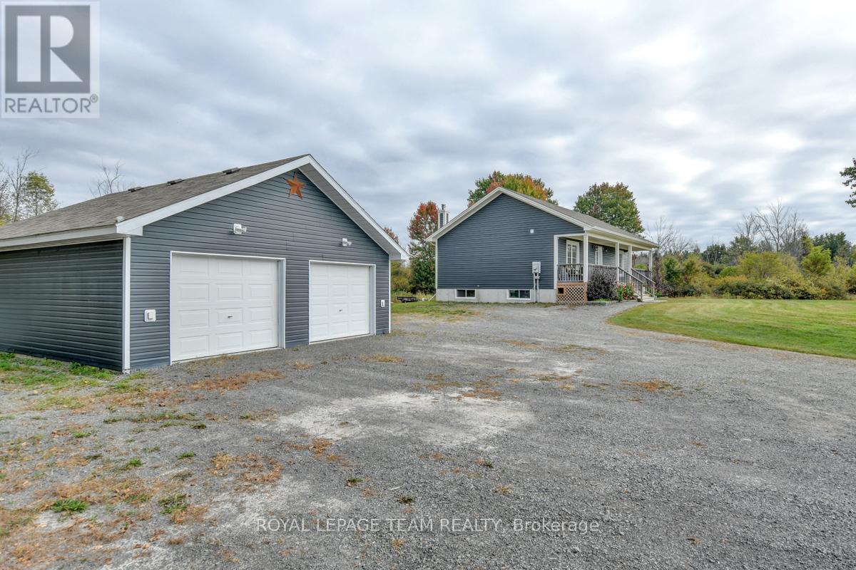 831 Bolton Road, North Grenville, Ontario  K0G 1N0 - Photo 36 - X12090638