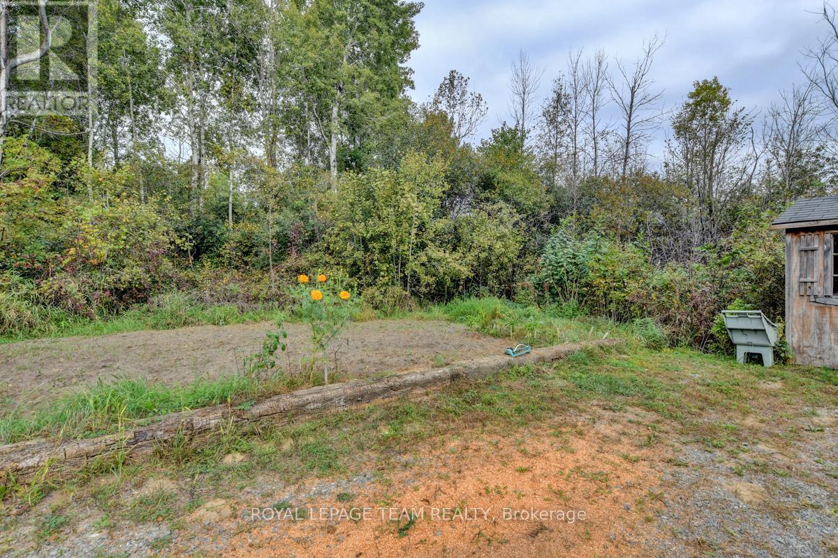 831 Bolton Road, North Grenville, Ontario  K0G 1N0 - Photo 40 - X12090638