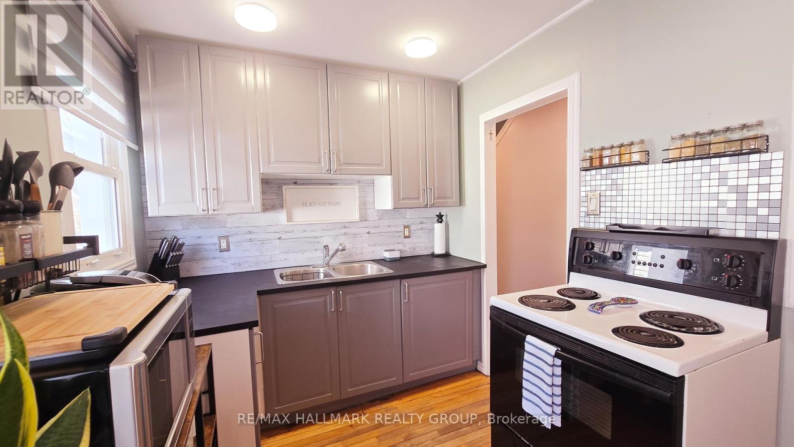 231 William Avenue, Renfrew, Ontario  K7V 2Z4 - Photo 13 - X12105642