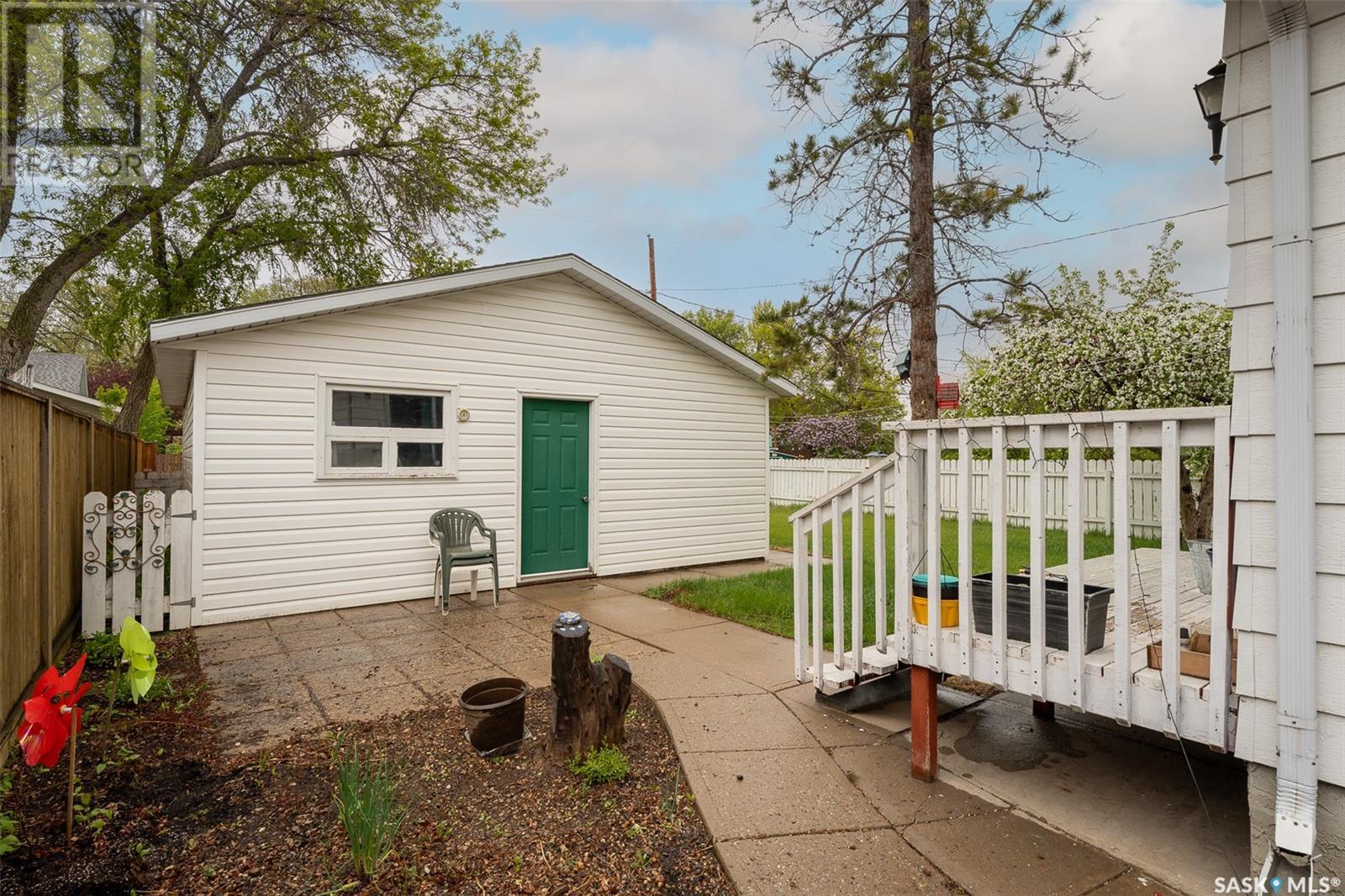 1138 7th Avenue Nw, Moose Jaw, Saskatchewan  S6H 4C5 - Photo 3 - SK006506