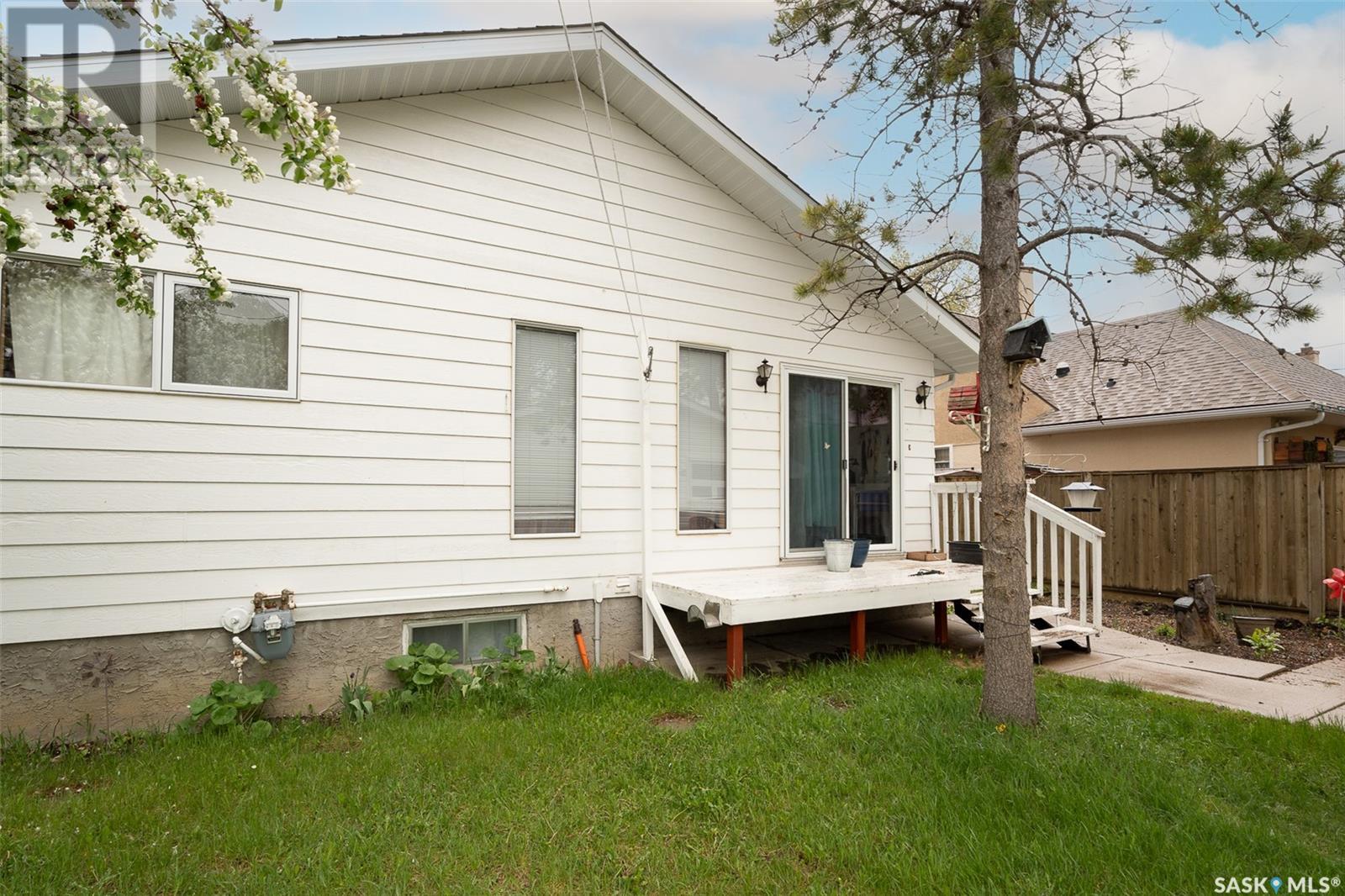 Property at 1138 7th AVENUE NW image 5