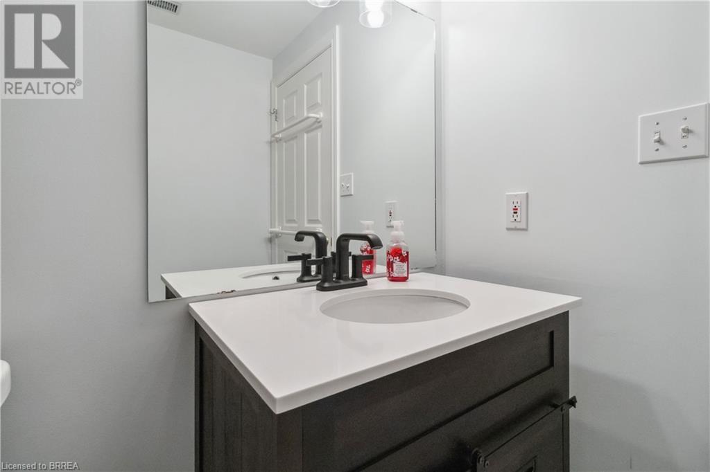 20 Courtland Drive Unit# 8, Brantford, Ontario  N3R 7Y2 - Photo 34 - 40727575