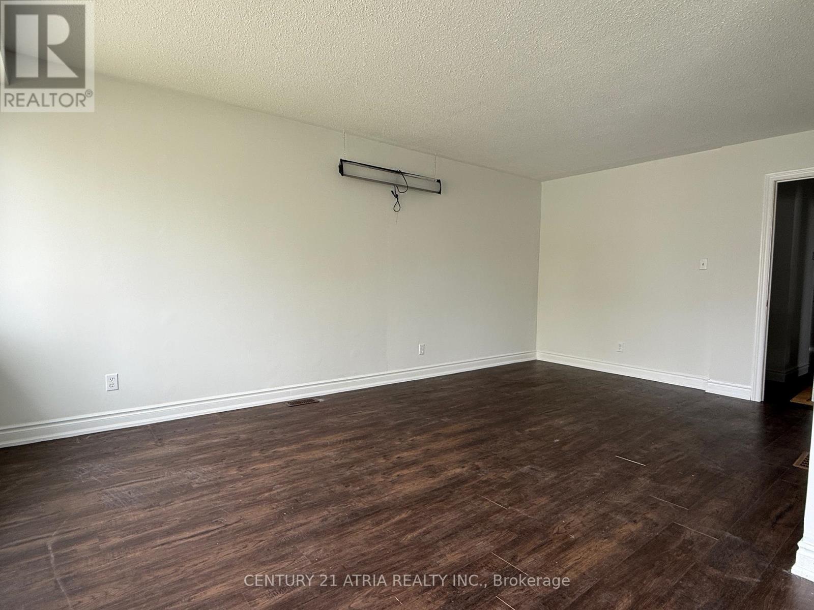 1212 Somerville Street, Oshawa, Ontario  L1G 4K8 - Photo 2 - E12159221