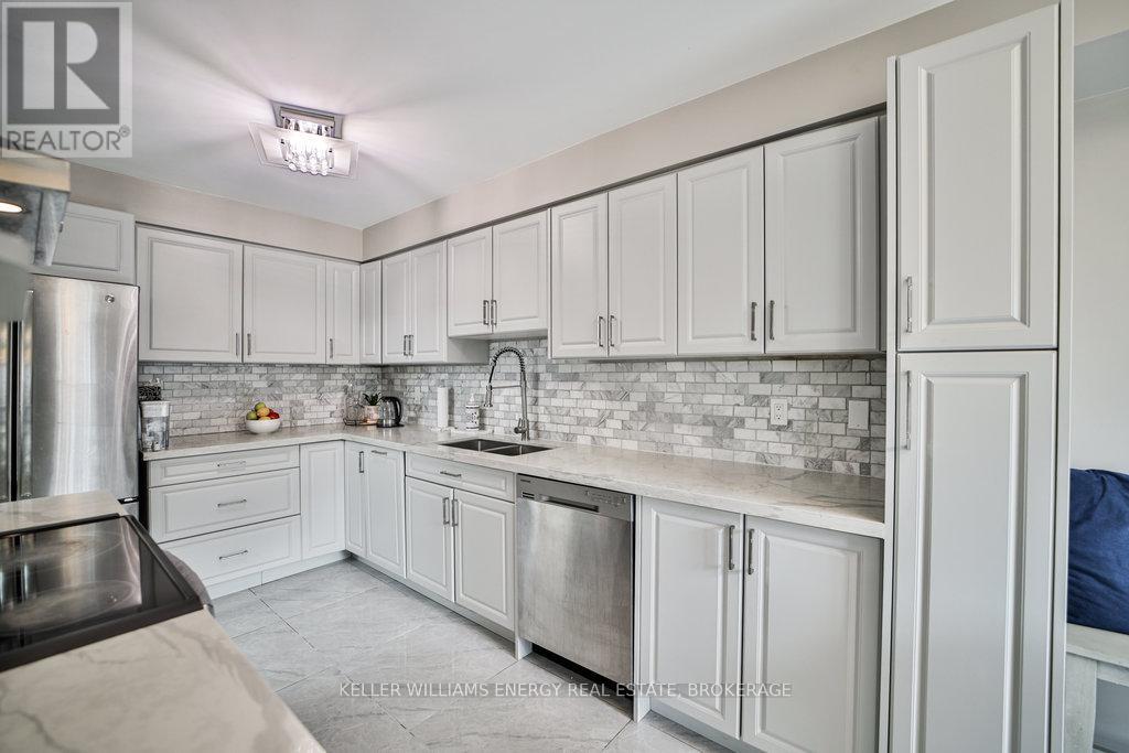 11 Plantation Court, Whitby, Ontario  L1P 1R2 - Photo 16 - E12159969