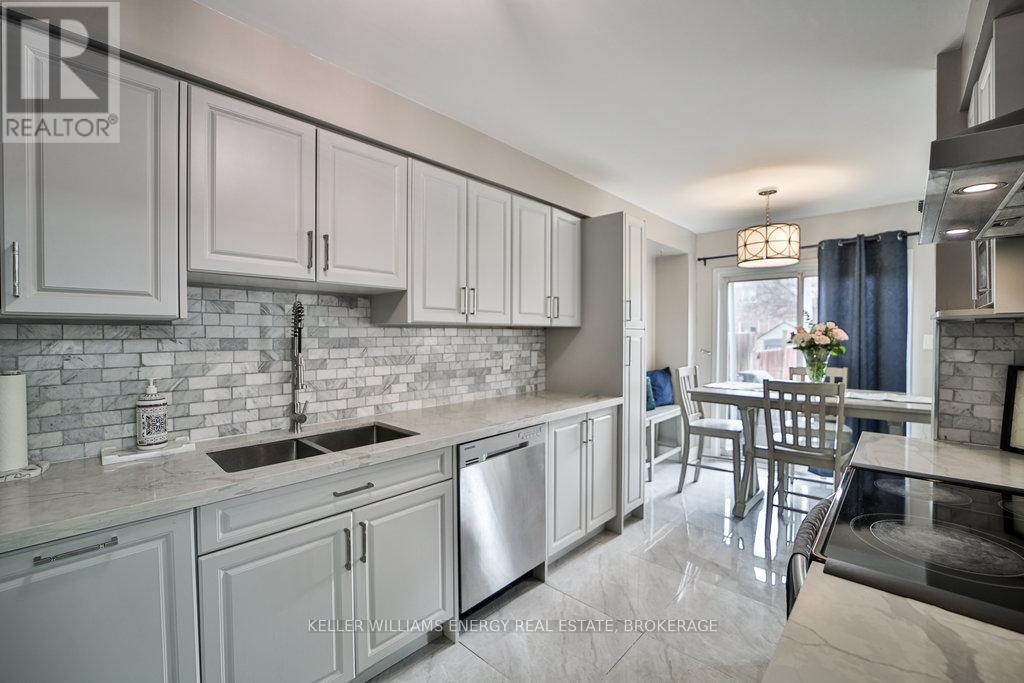 11 Plantation Court, Whitby, Ontario  L1P 1R2 - Photo 18 - E12159969