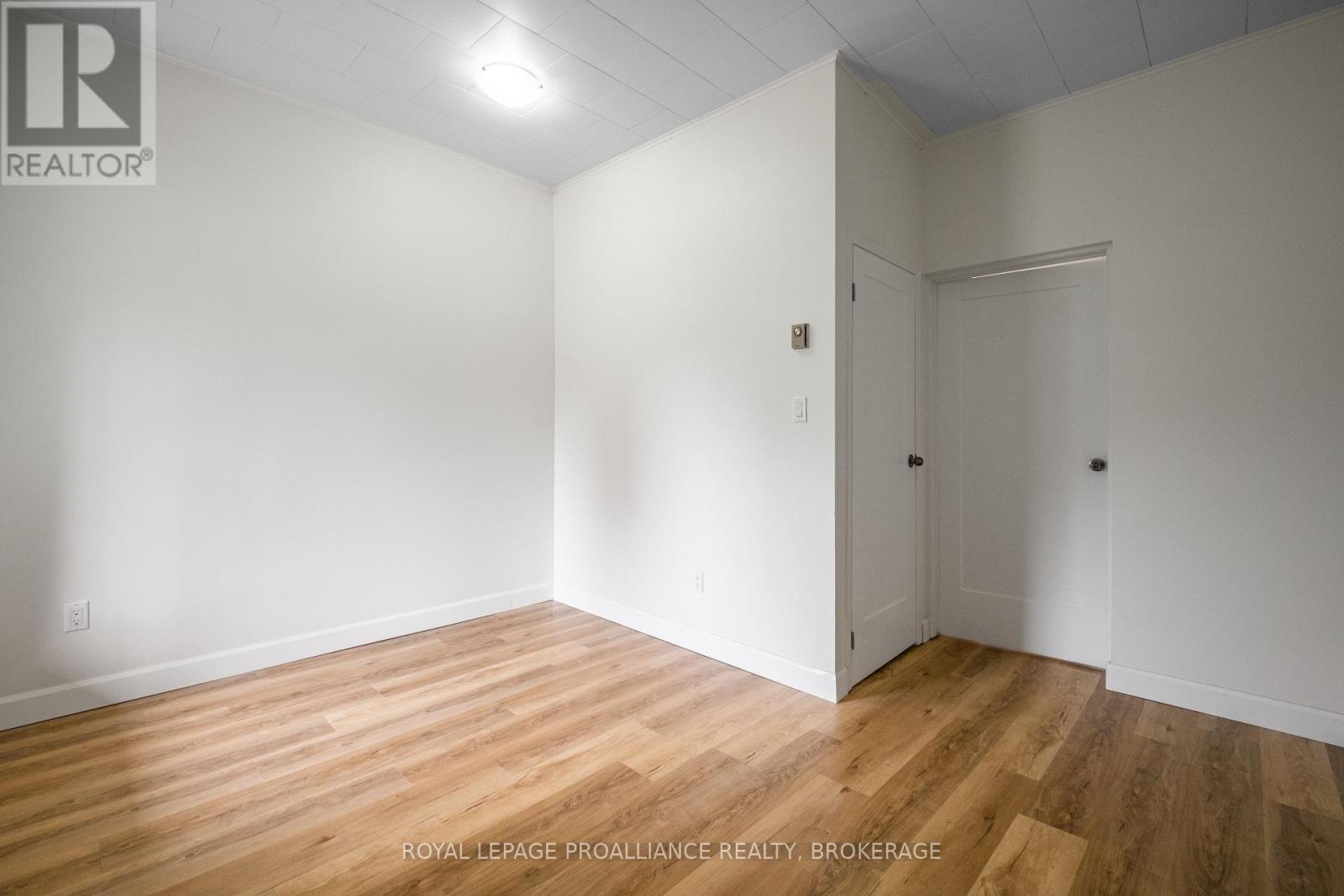 26 Rideau Street, Westport, Ontario  K0G 1X0 - Photo 23 - X12159922