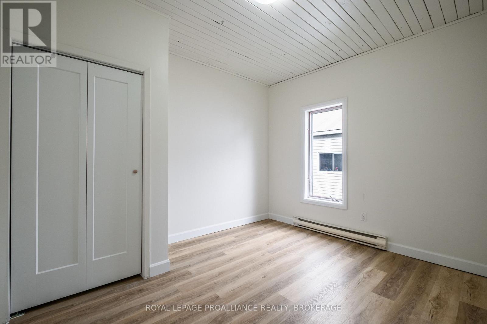 26 Rideau Street, Westport, Ontario  K0G 1X0 - Photo 31 - X12159922