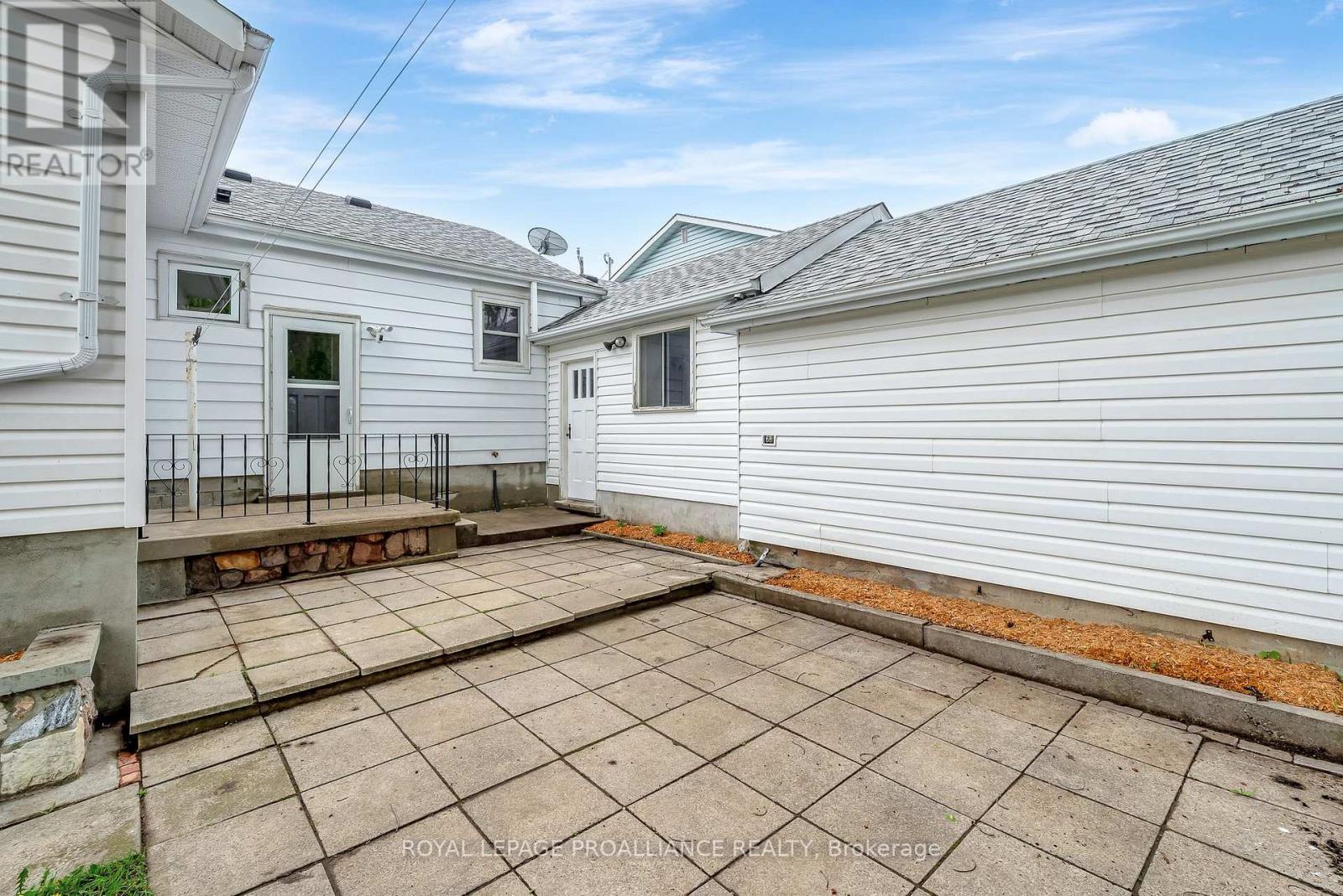 66 North Park Gardens, Belleville, Ontario  K8P 2M3 - Photo 33 - X12160091