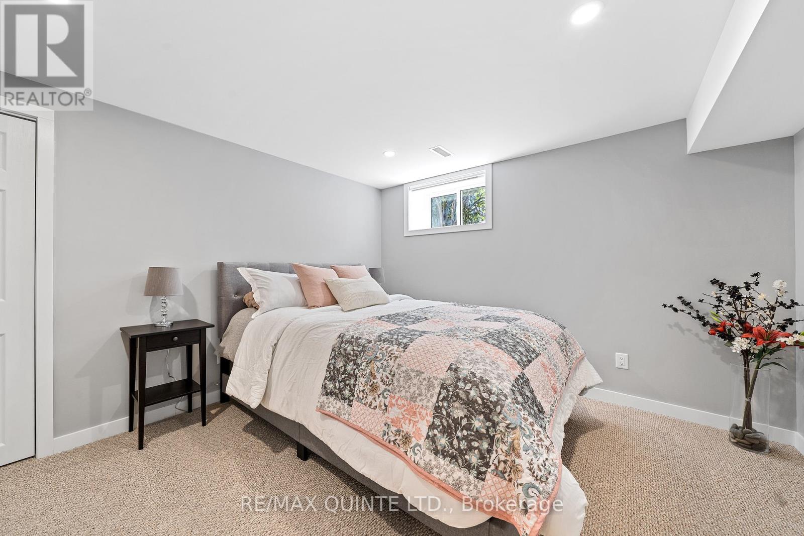 17 Cobblestone Street, Belleville, Ontario  K8P 0E4 - Photo 30 - X12160138