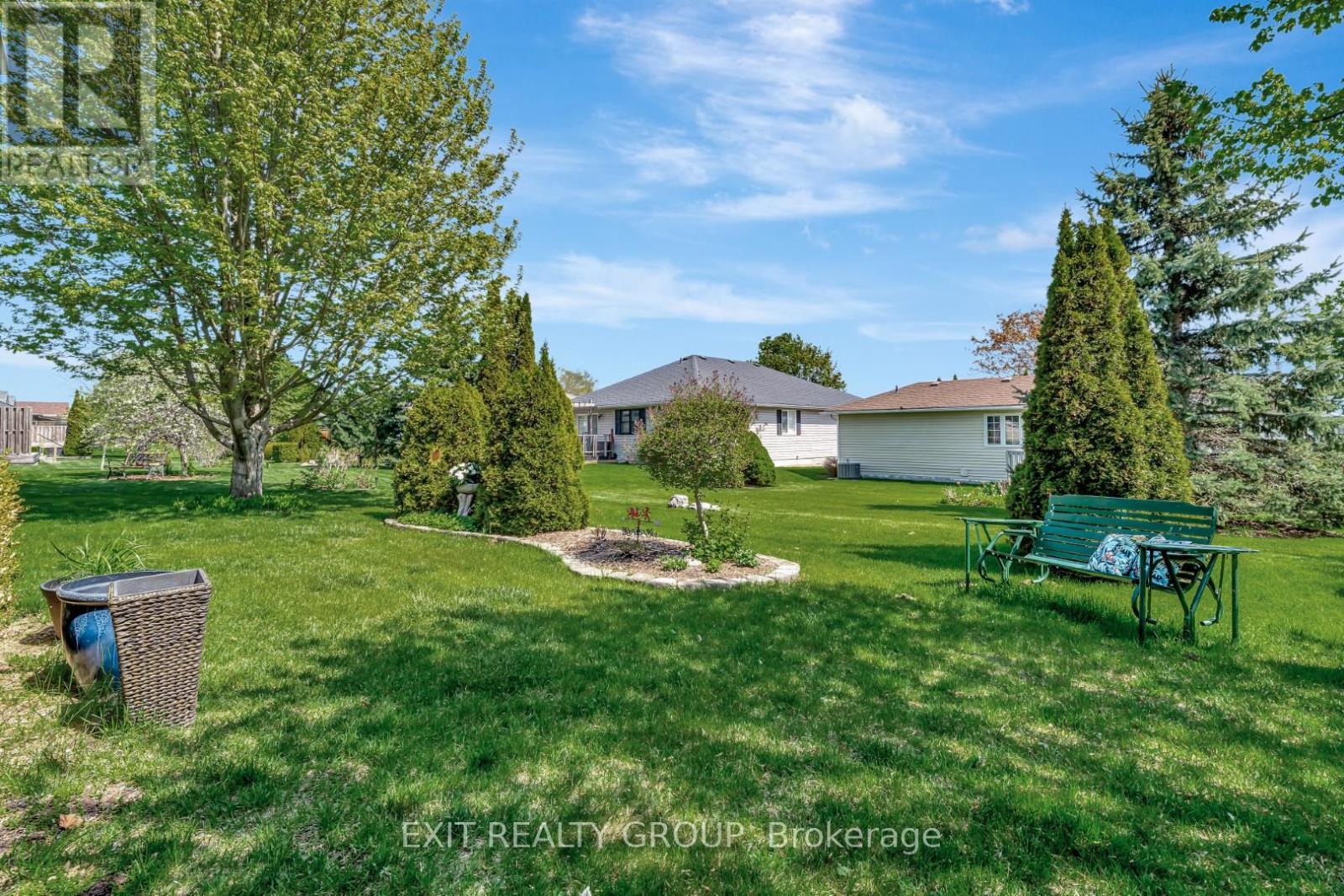 12 Aletha Drive, Prince Edward County, Ontario  K0K 3L0 - Photo 47 - X12160367